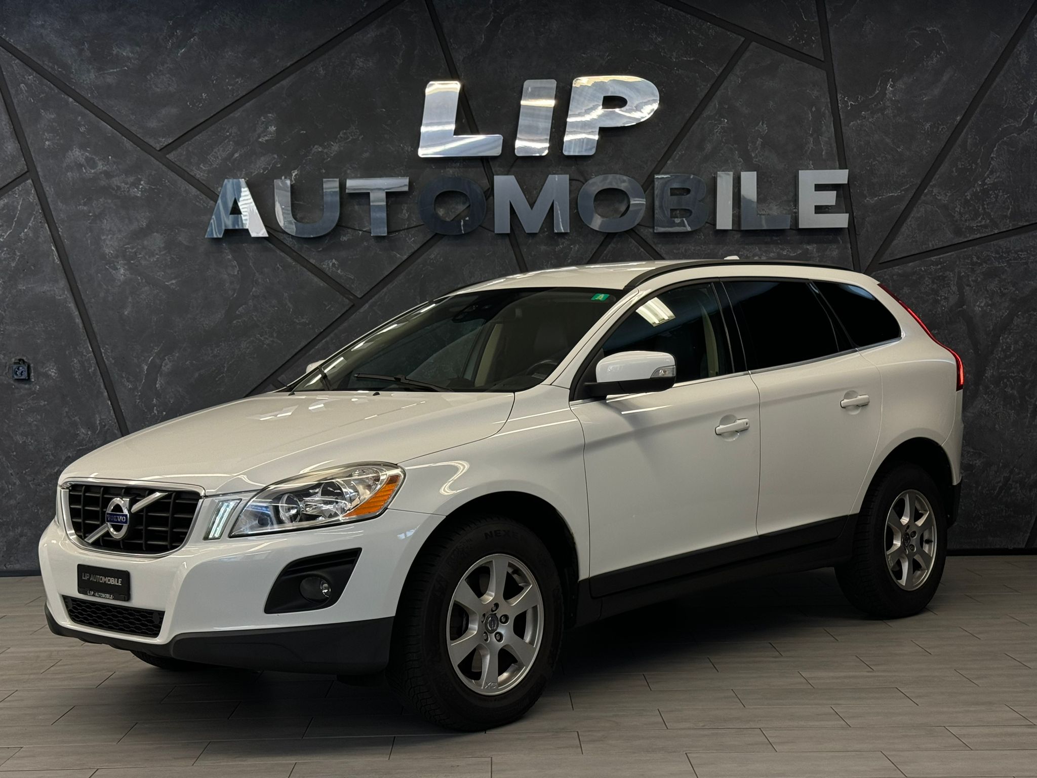 VOLVO XC60 2.4D Momentum Geartronic