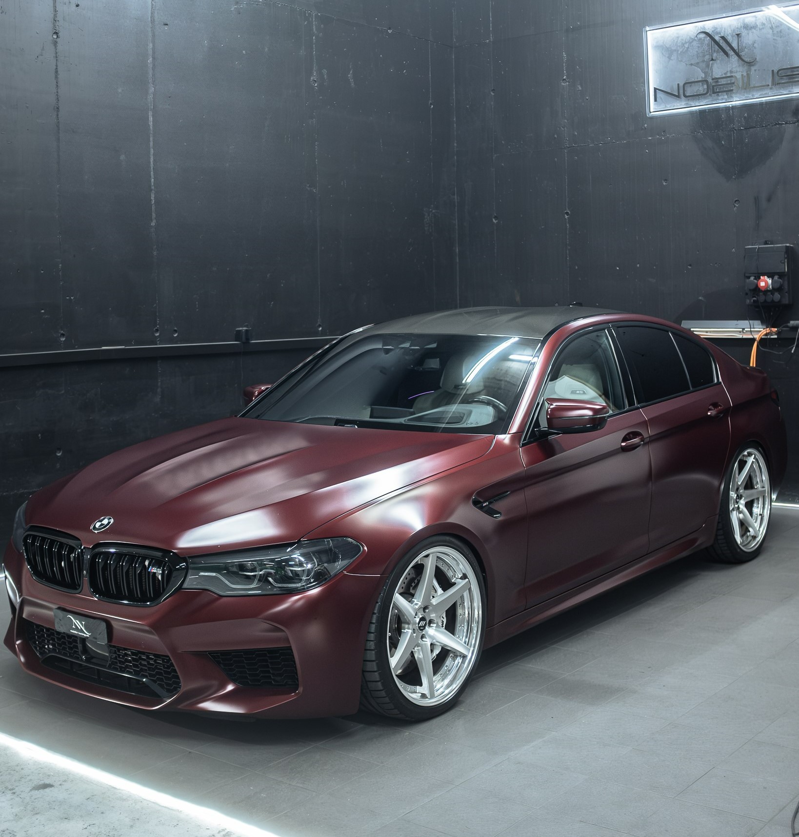 BMW M5 xDrive First Edition Drivelogic