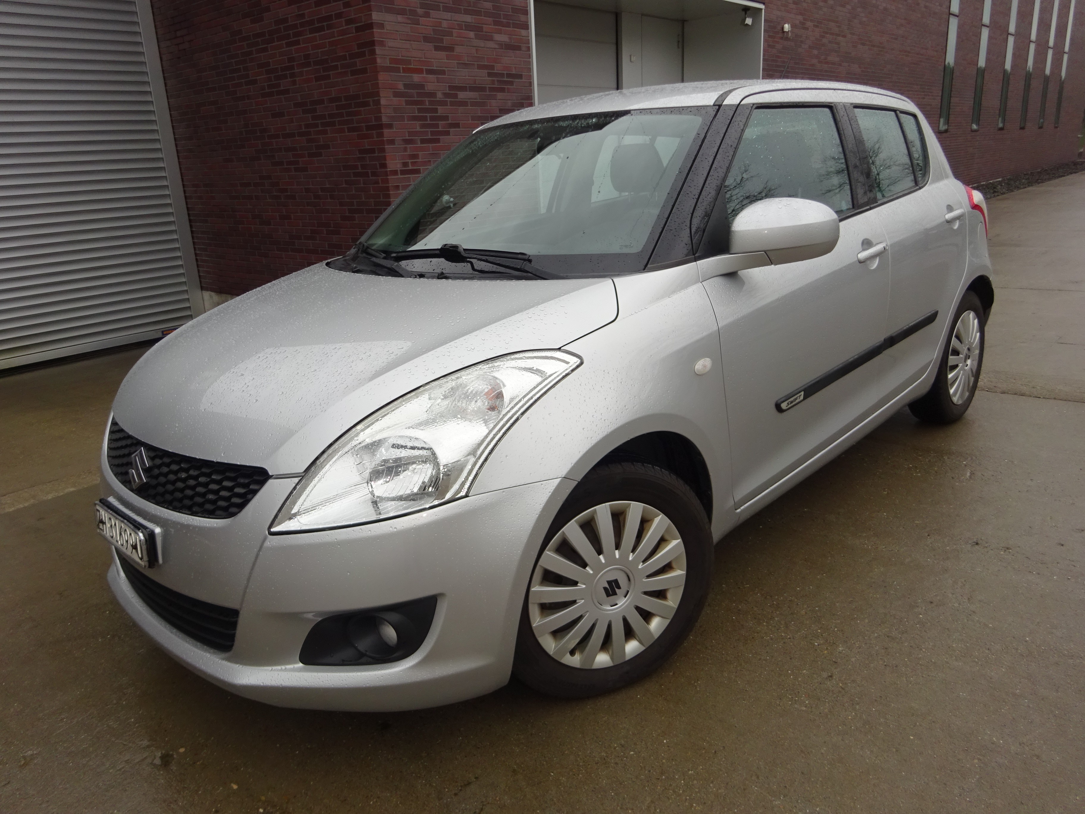 SUZUKI Swift 1.2i 16V GL Top Automatic