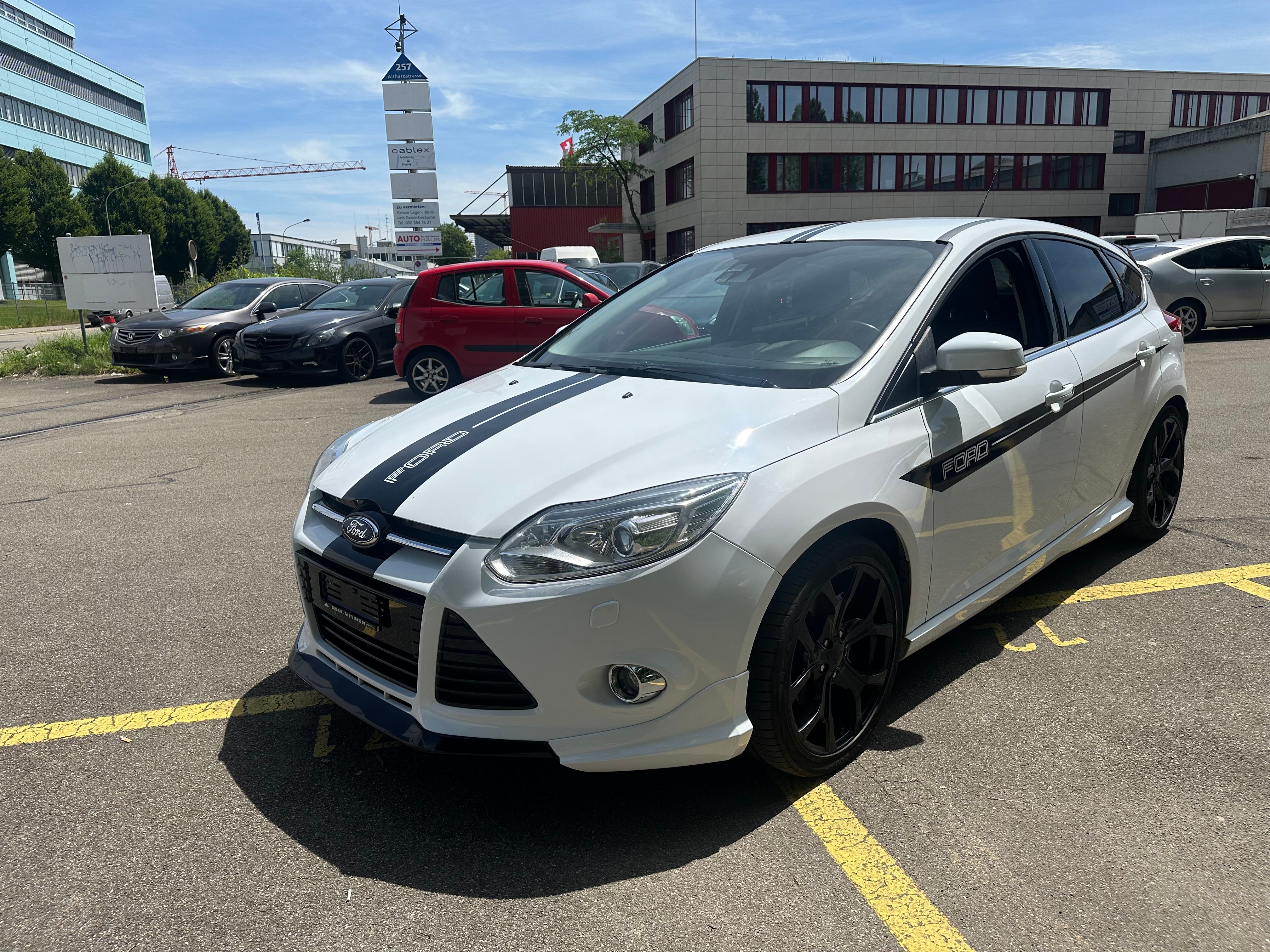 FORD Focus 1.6 SCTi Titanium