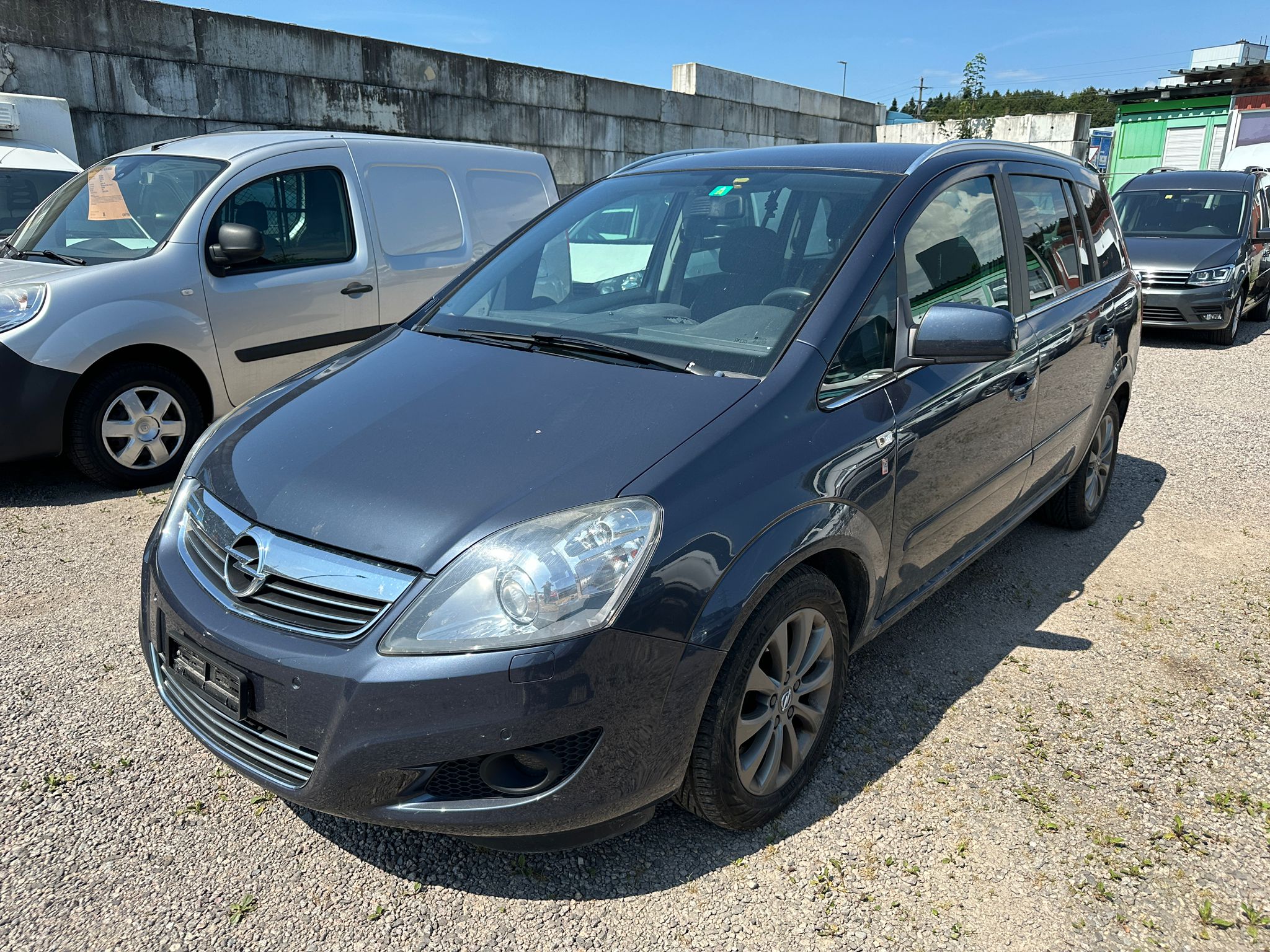 OPEL Zafira 2.2i 16V Cosmo Automatic