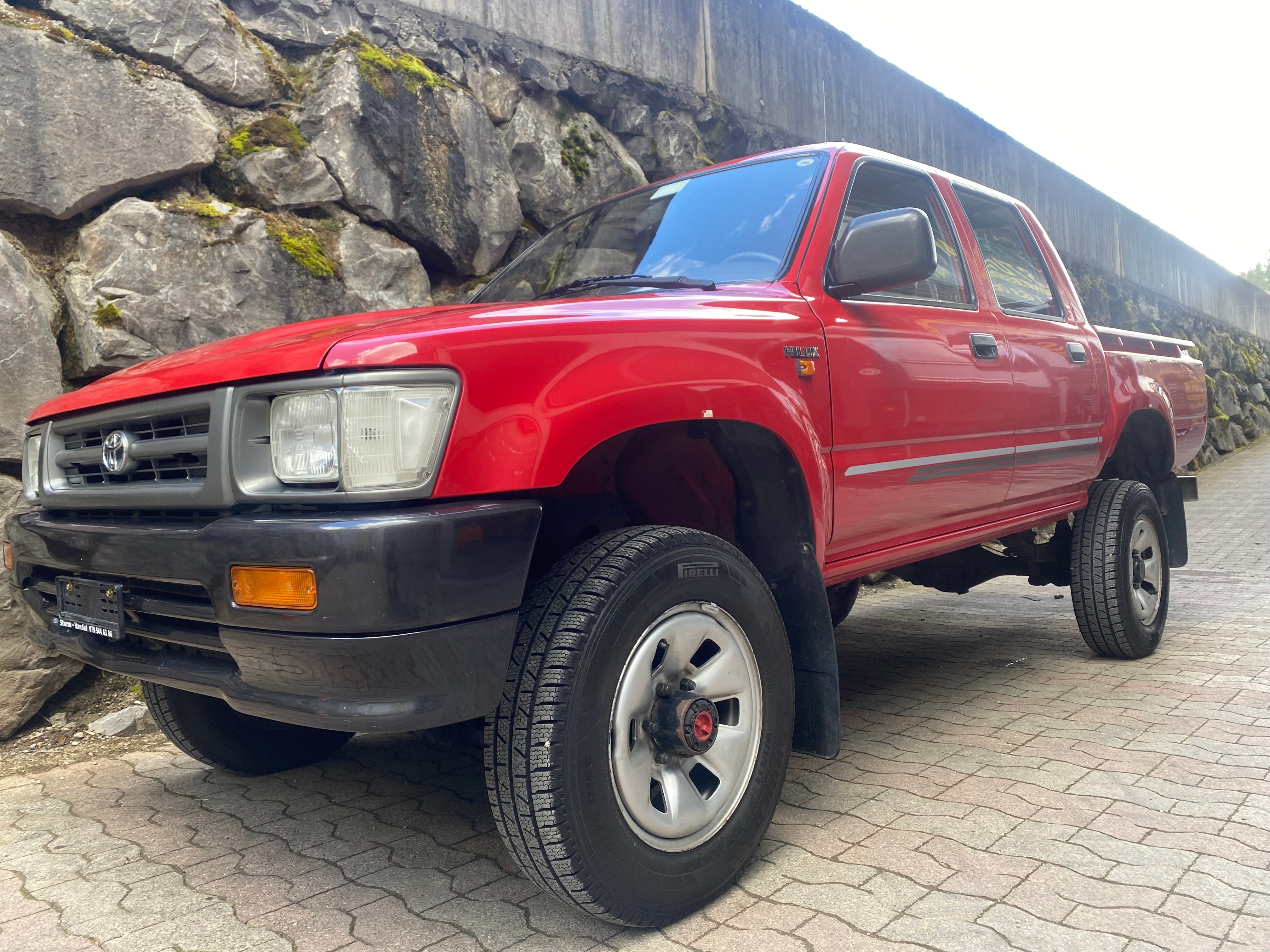 TOYOTA Hilux RN 106 DK