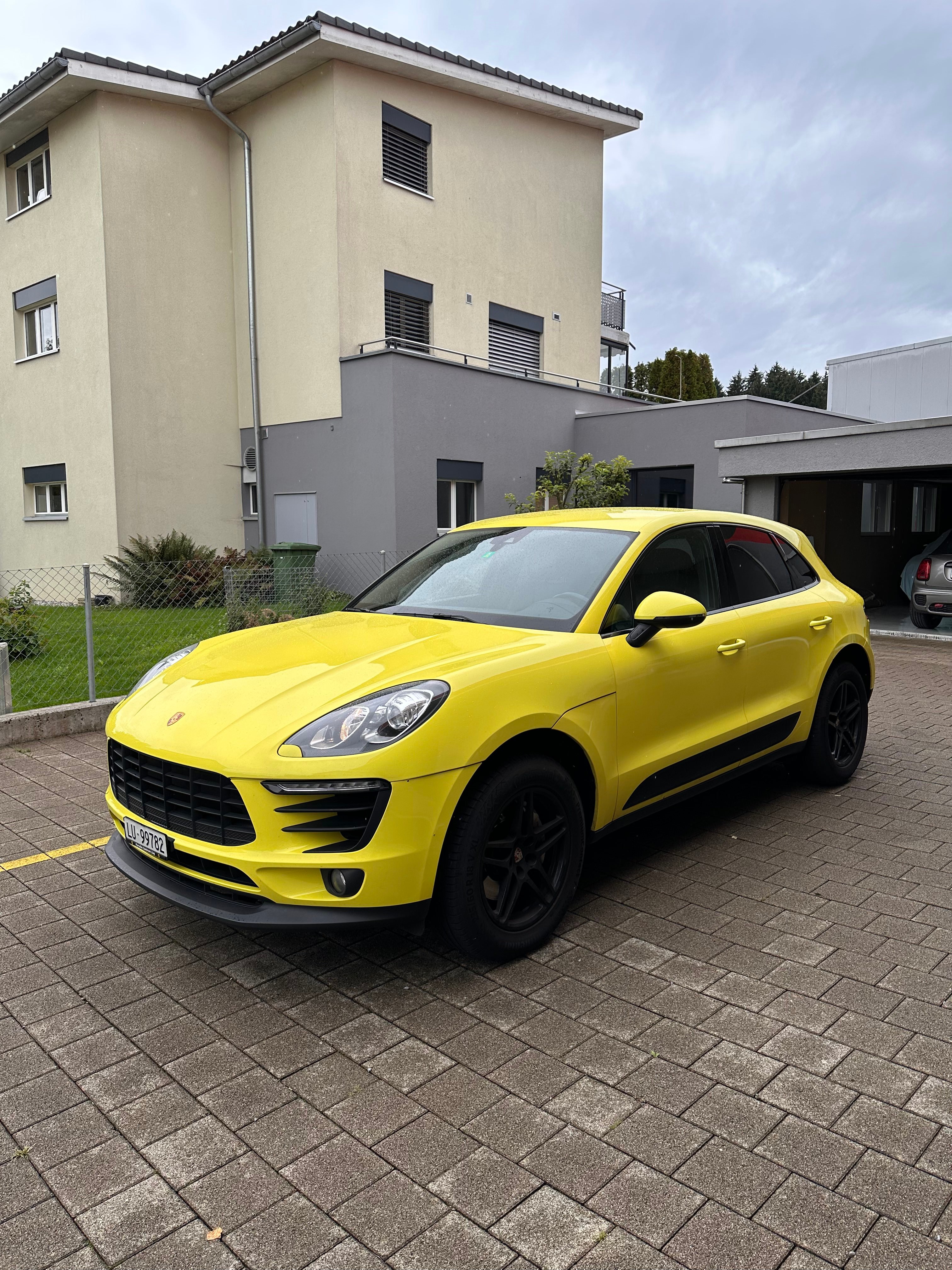 PORSCHE Macan S PDK