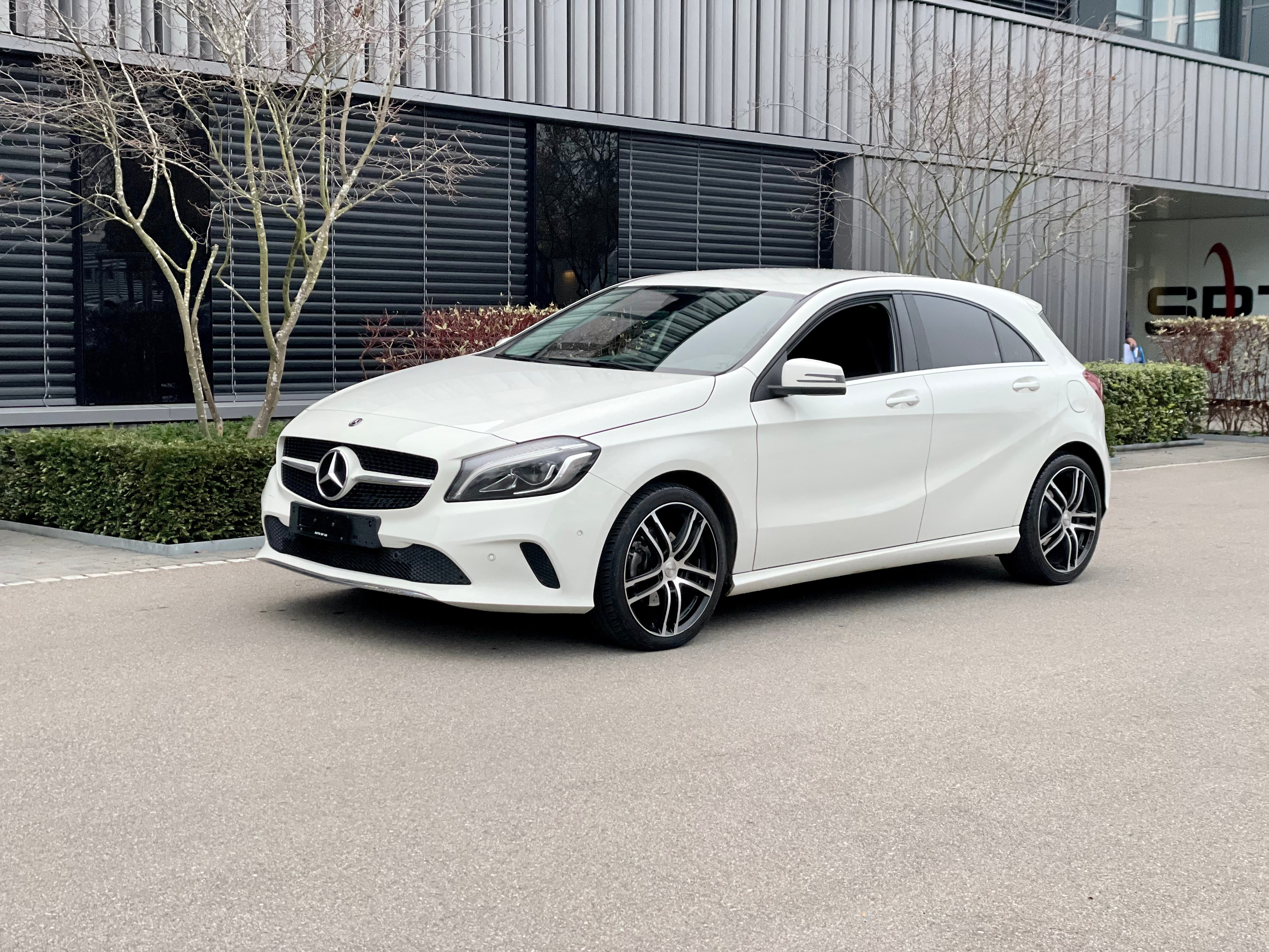 MERCEDES-BENZ A 180 Style