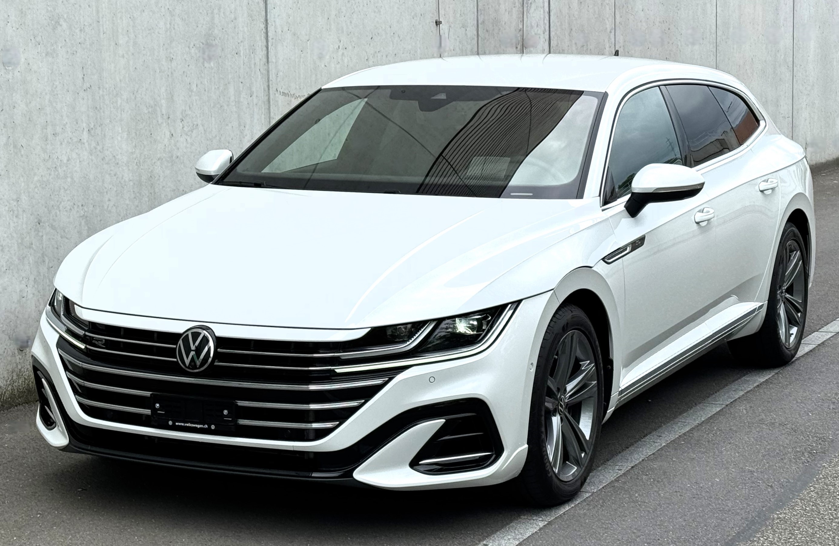 VW Arteon SB 2.0 TSI R-Line 4Motion DSG