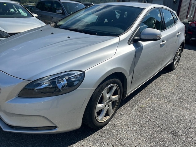 VOLVO V40 T3 Kinetic Geartronic