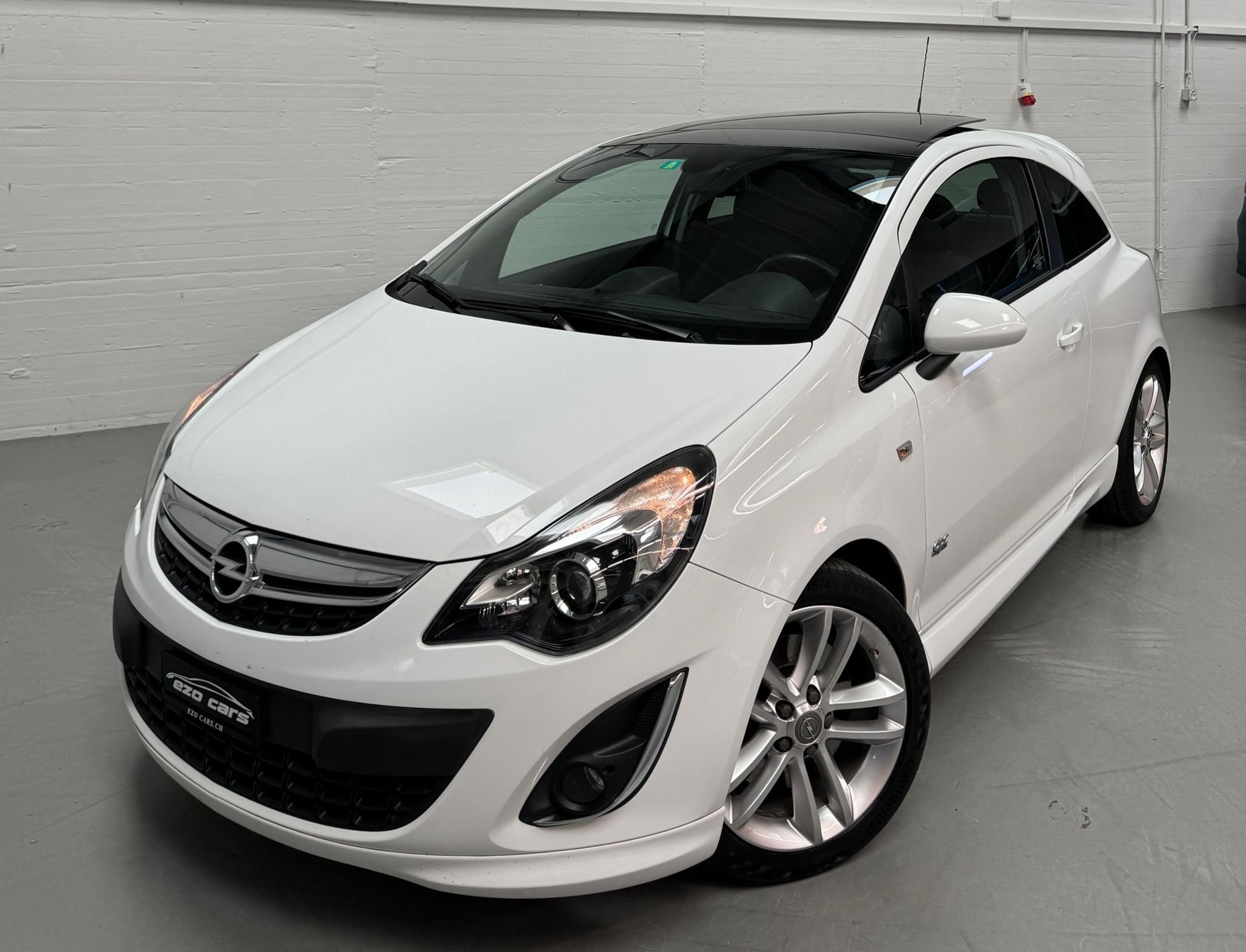 OPEL Corsa 1.6 Turbo OPC Color Edition