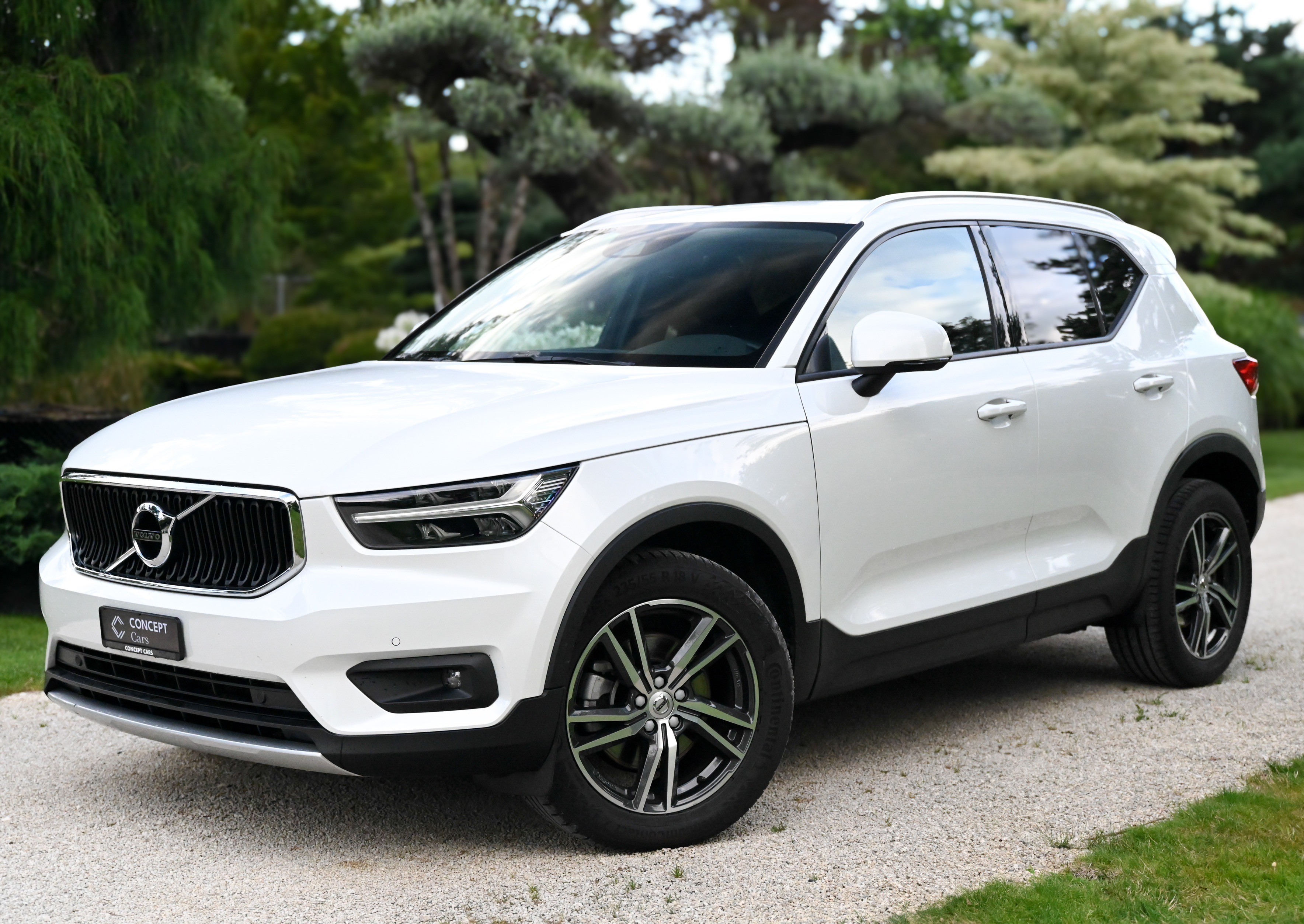 VOLVO XC40 B4 Benzin Hybrid Momentum Geartronic