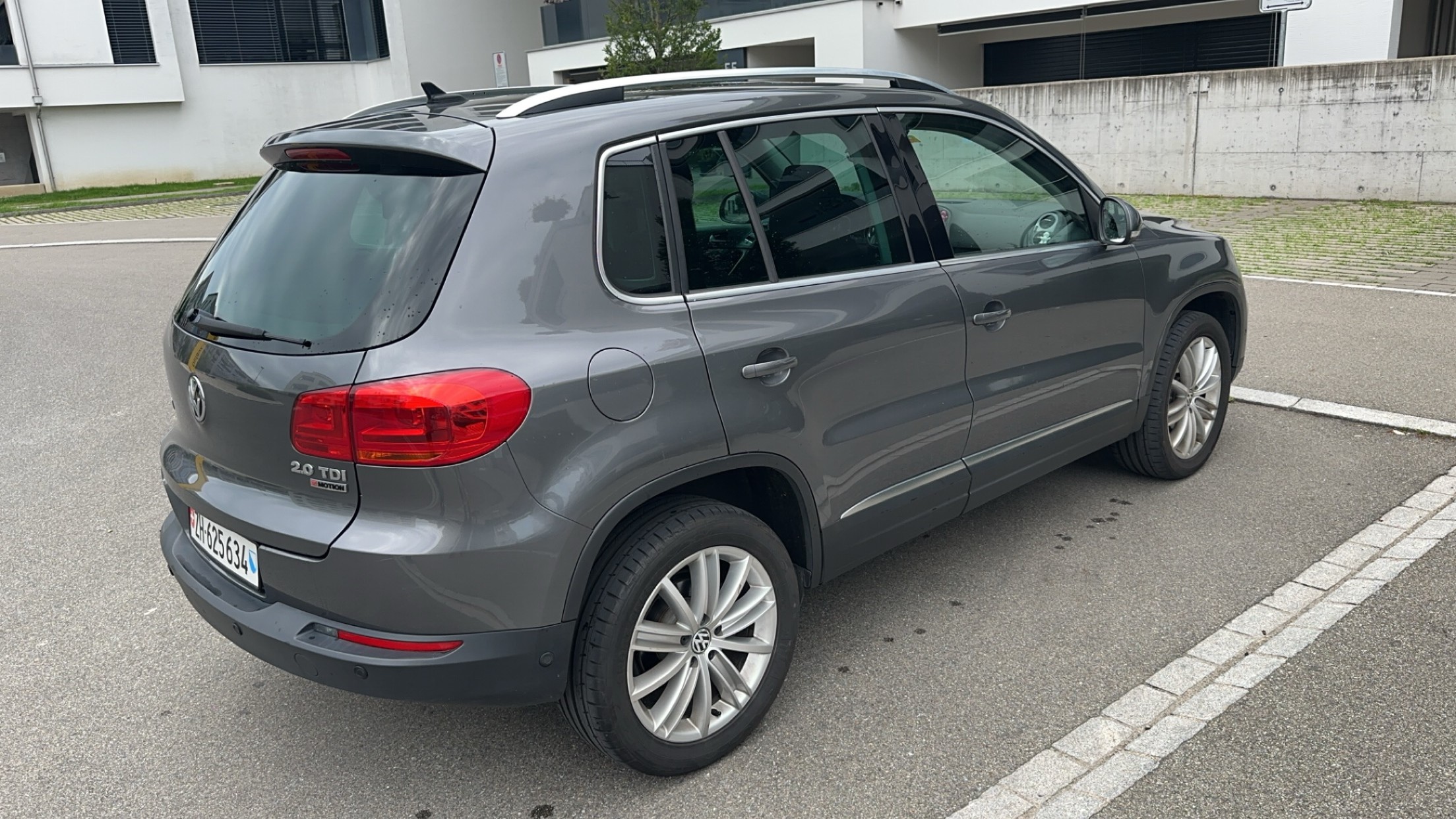 VW TIGUAN