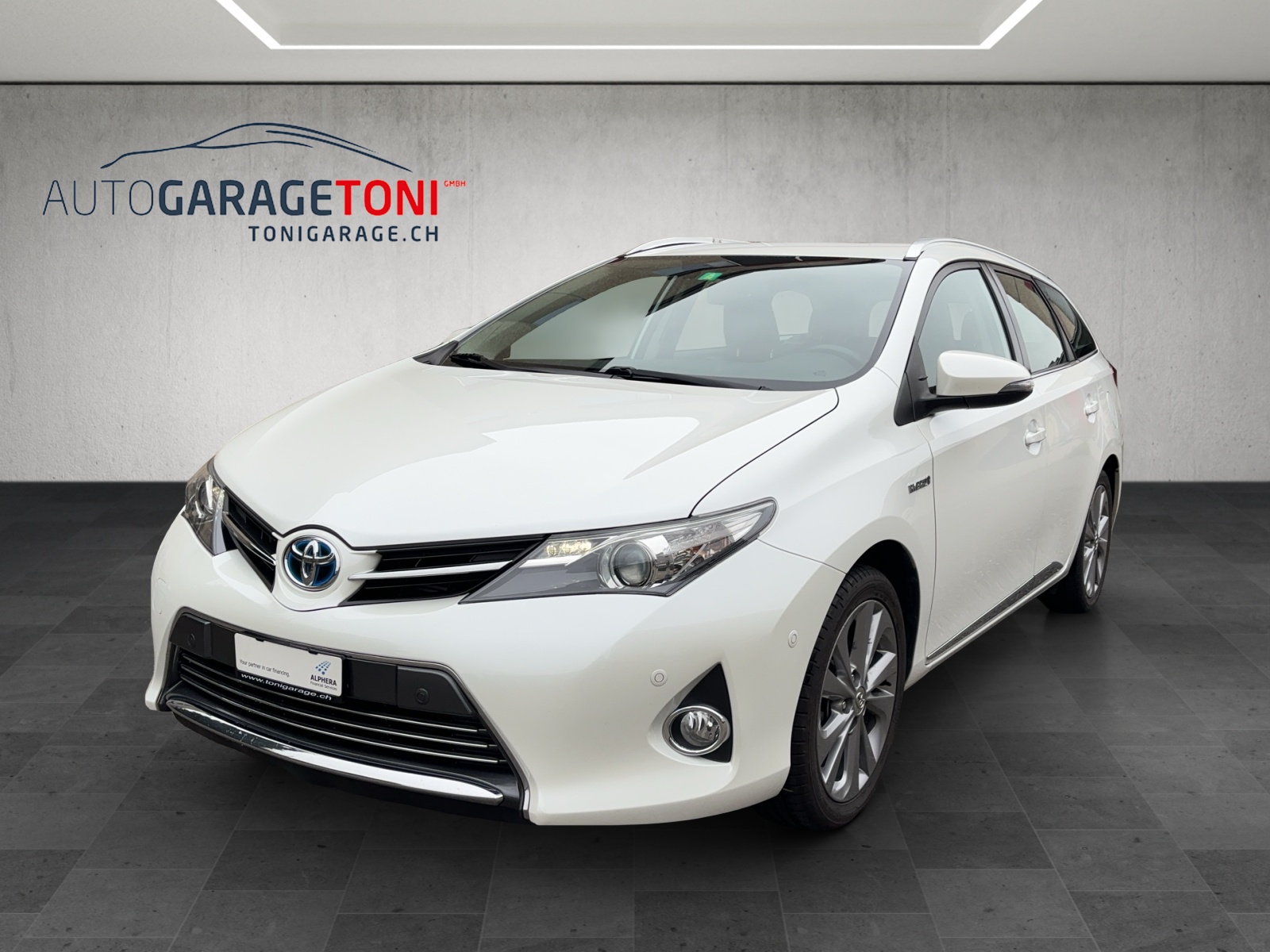 TOYOTA Auris Touring Sports 1.8 16V HSD Linea Luna