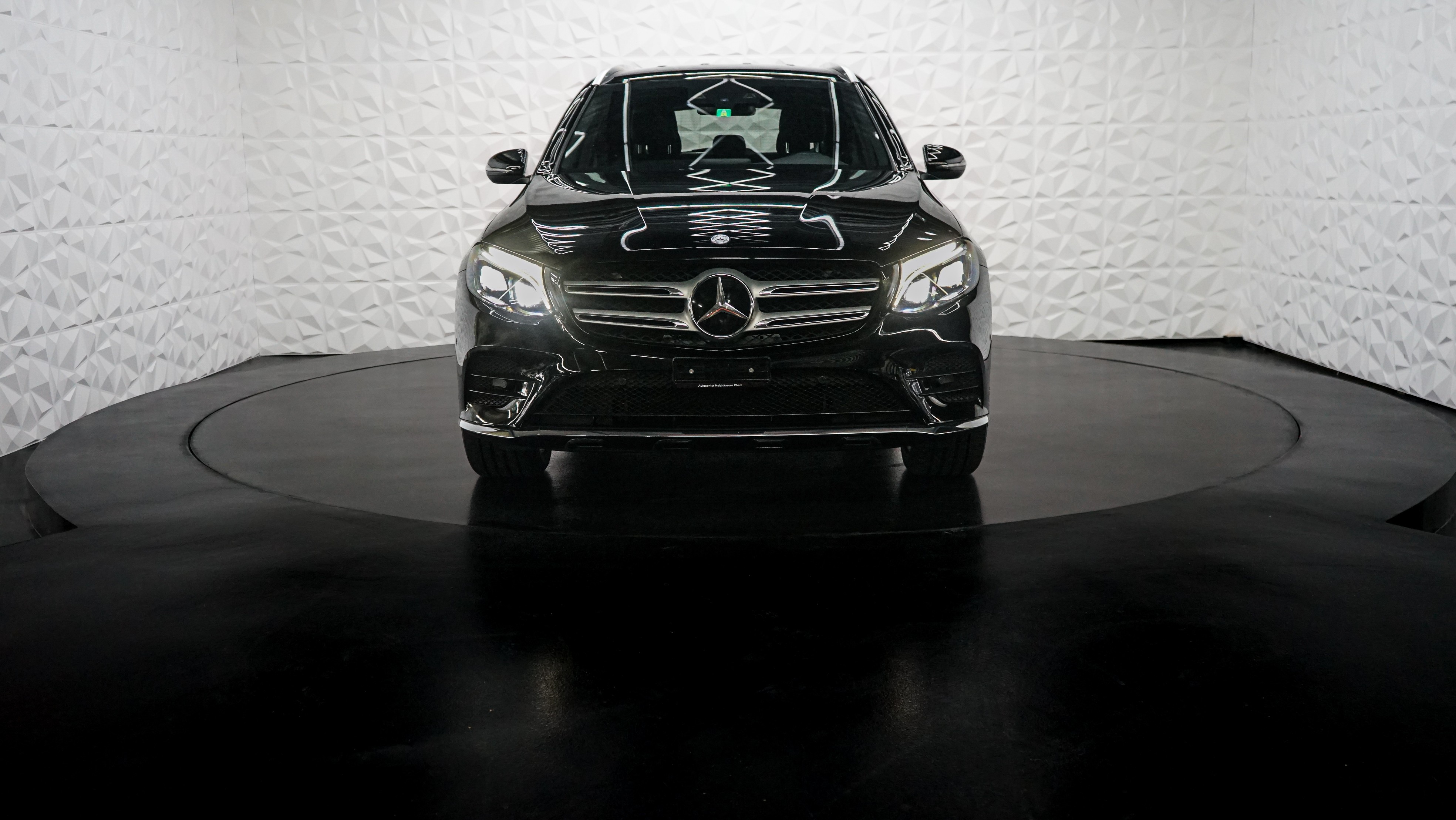 MERCEDES-BENZ GLC 250 AMG Line 4Matic 9G-Tronic