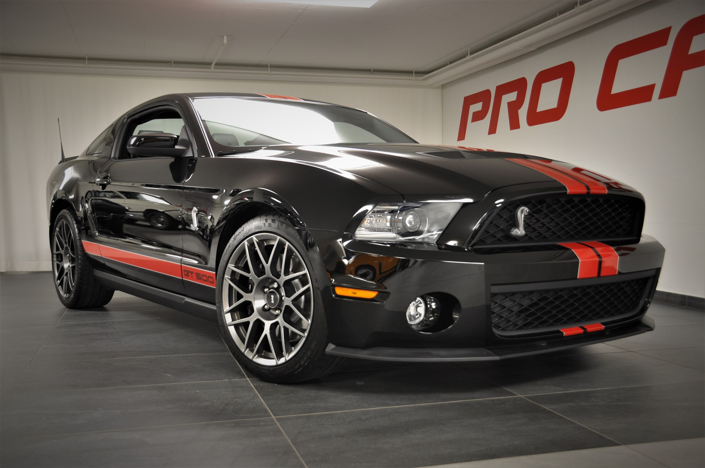 FORD MUSTANG Shelby GT 500 SVT