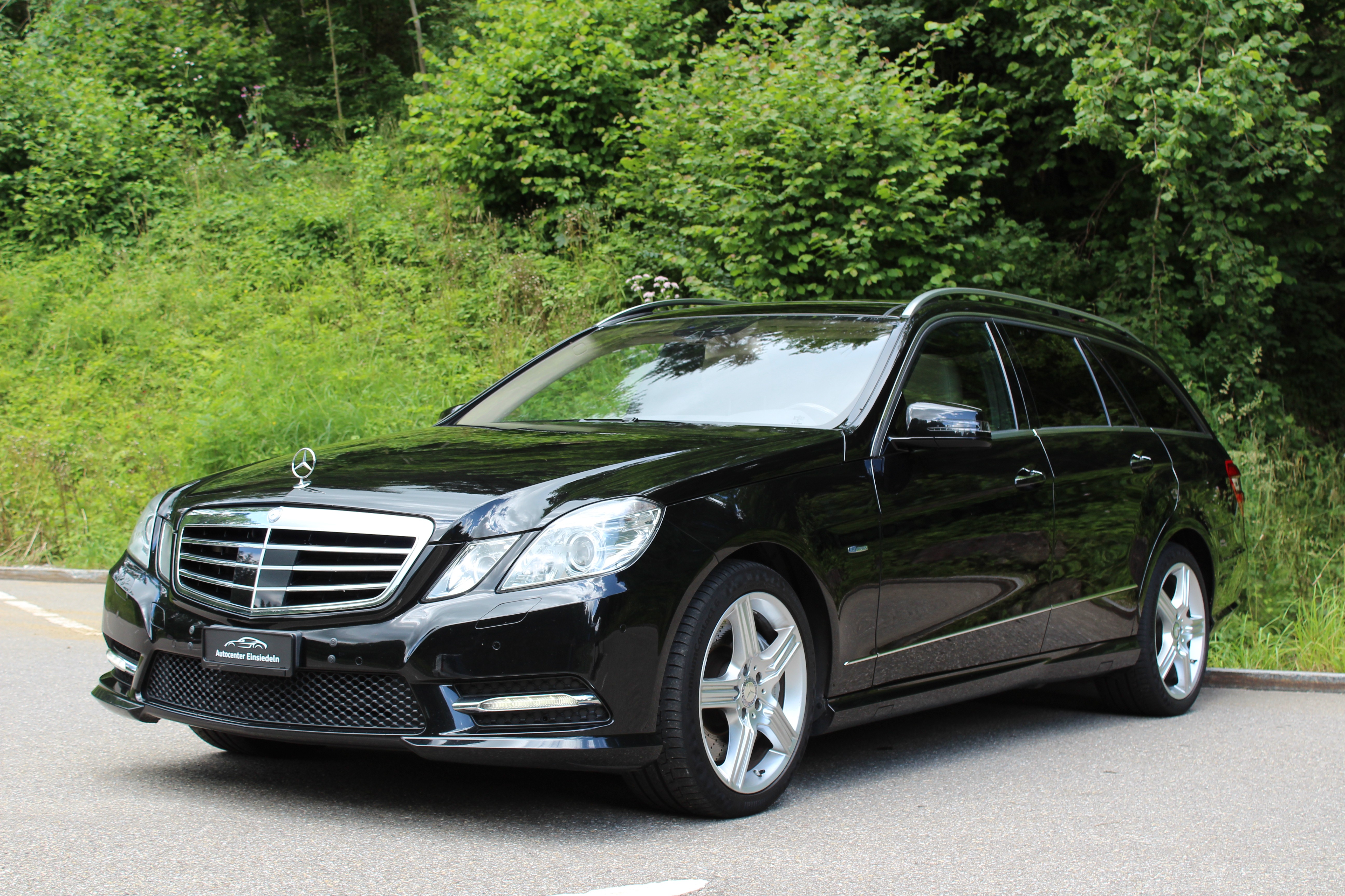 MERCEDES-BENZ E 500 CGI Avantgarde 4Matic 7G-Tronic