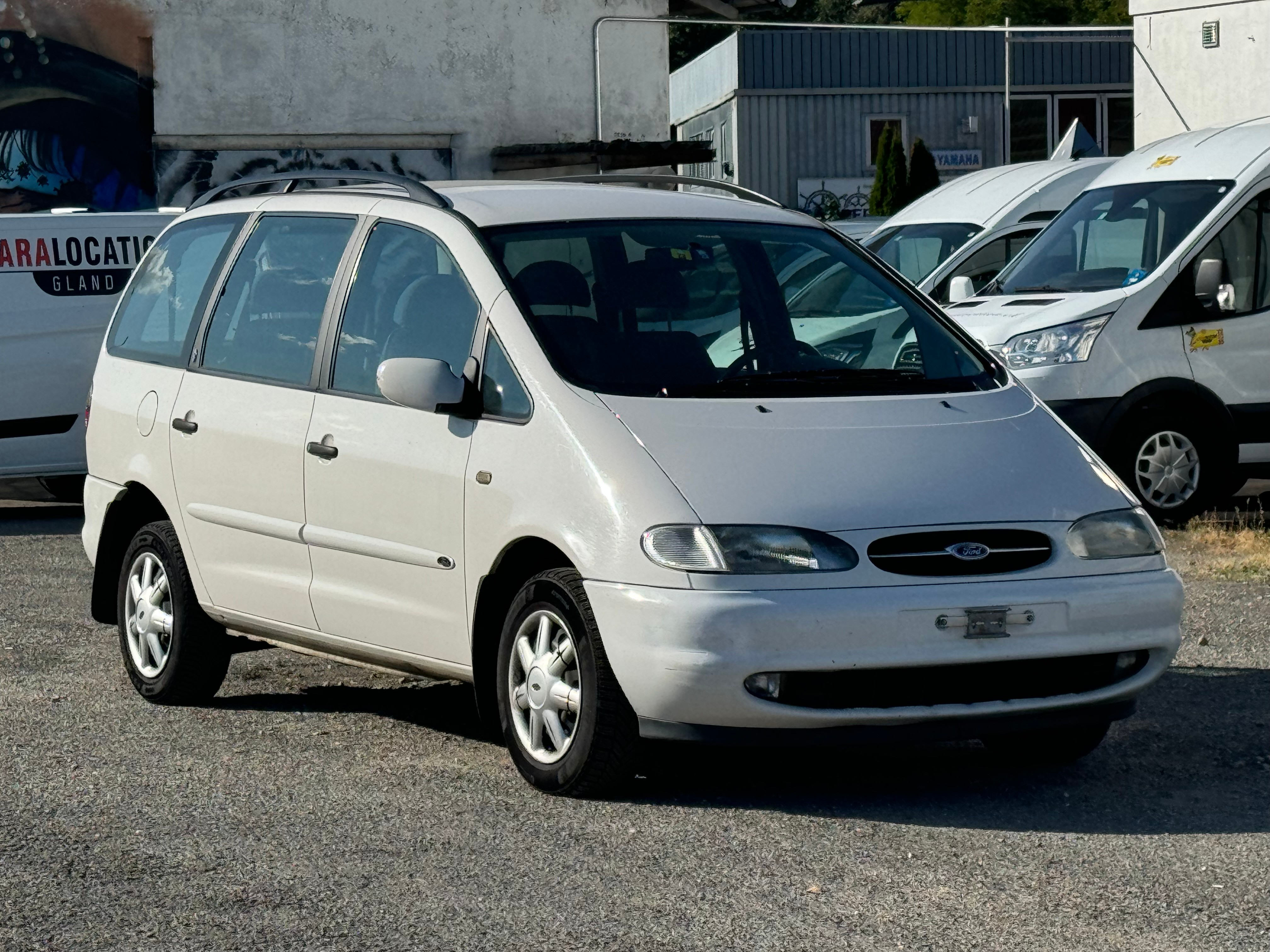 FORD Galaxy 2.3i 16V Ghia