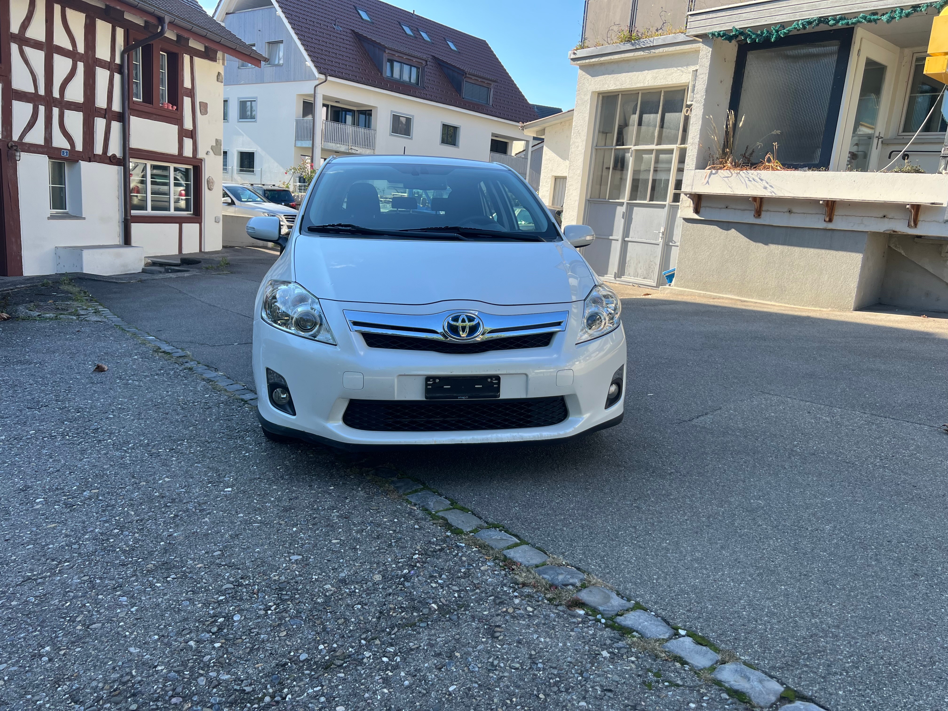 TOYOTA Auris 1.8 16V HSD Linea Sol