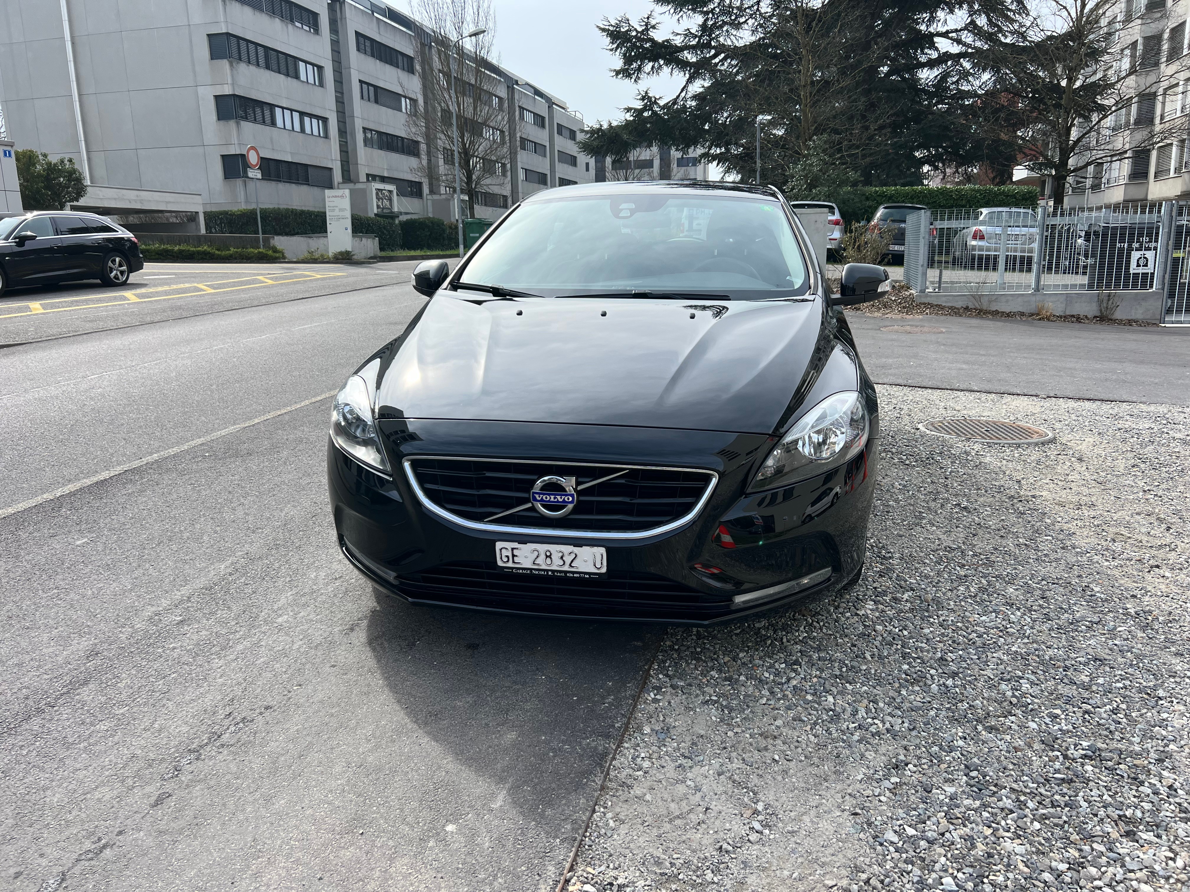 VOLVO V40 D2 Momentum