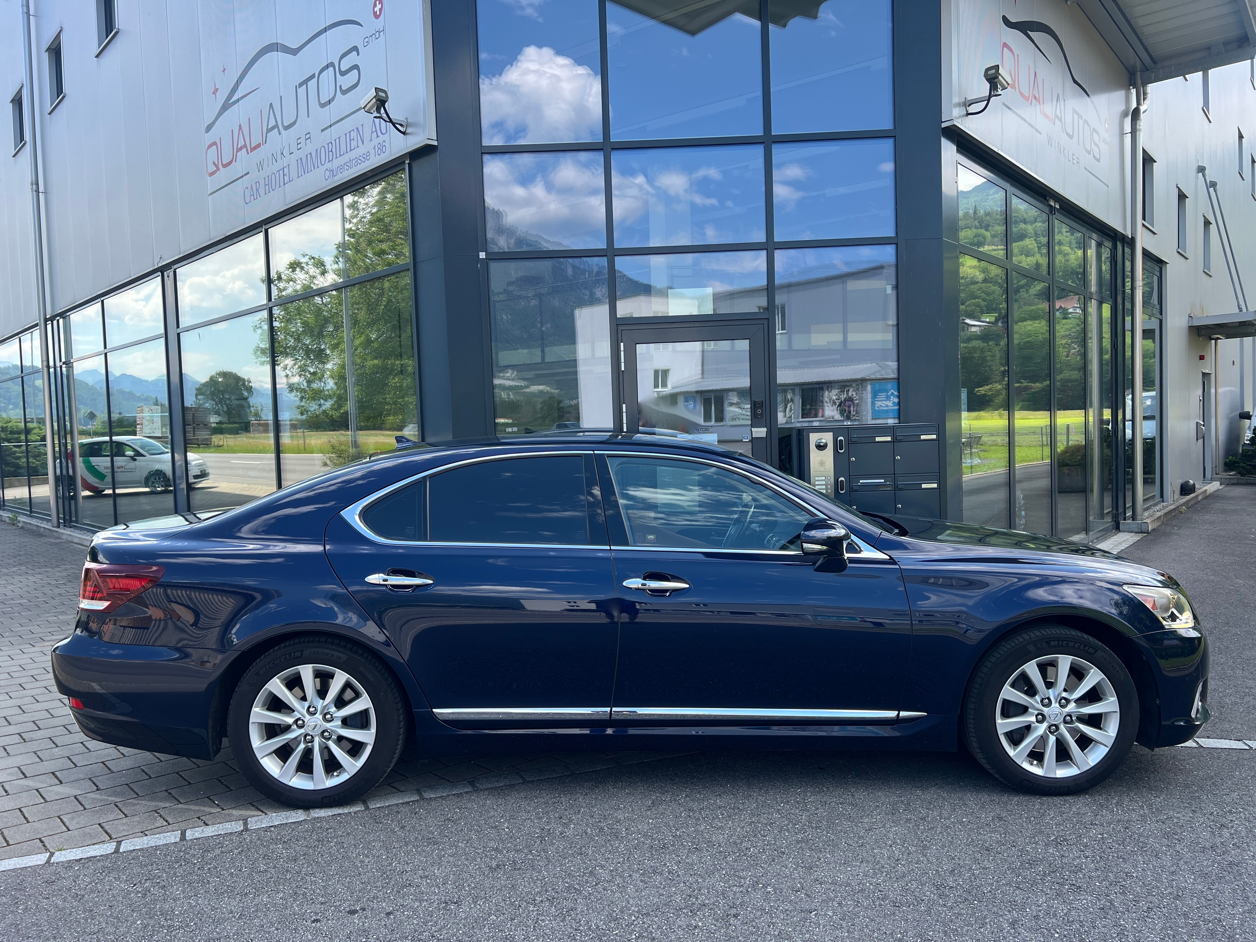 LEXUS LS 460 4.6 V8 AWD 8-Gang Automatic