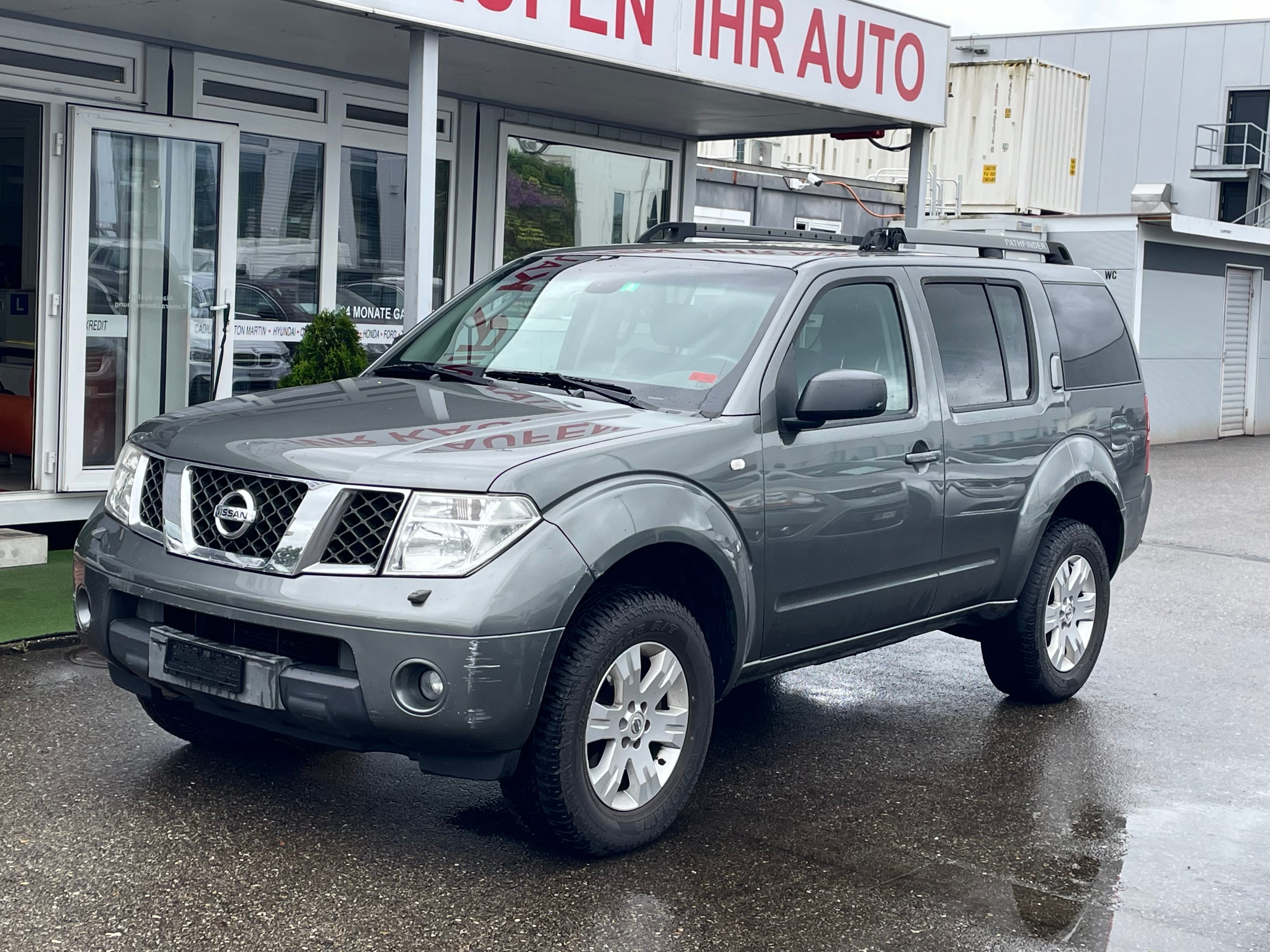 NISSAN Pathfinder 2.5 dCi SE