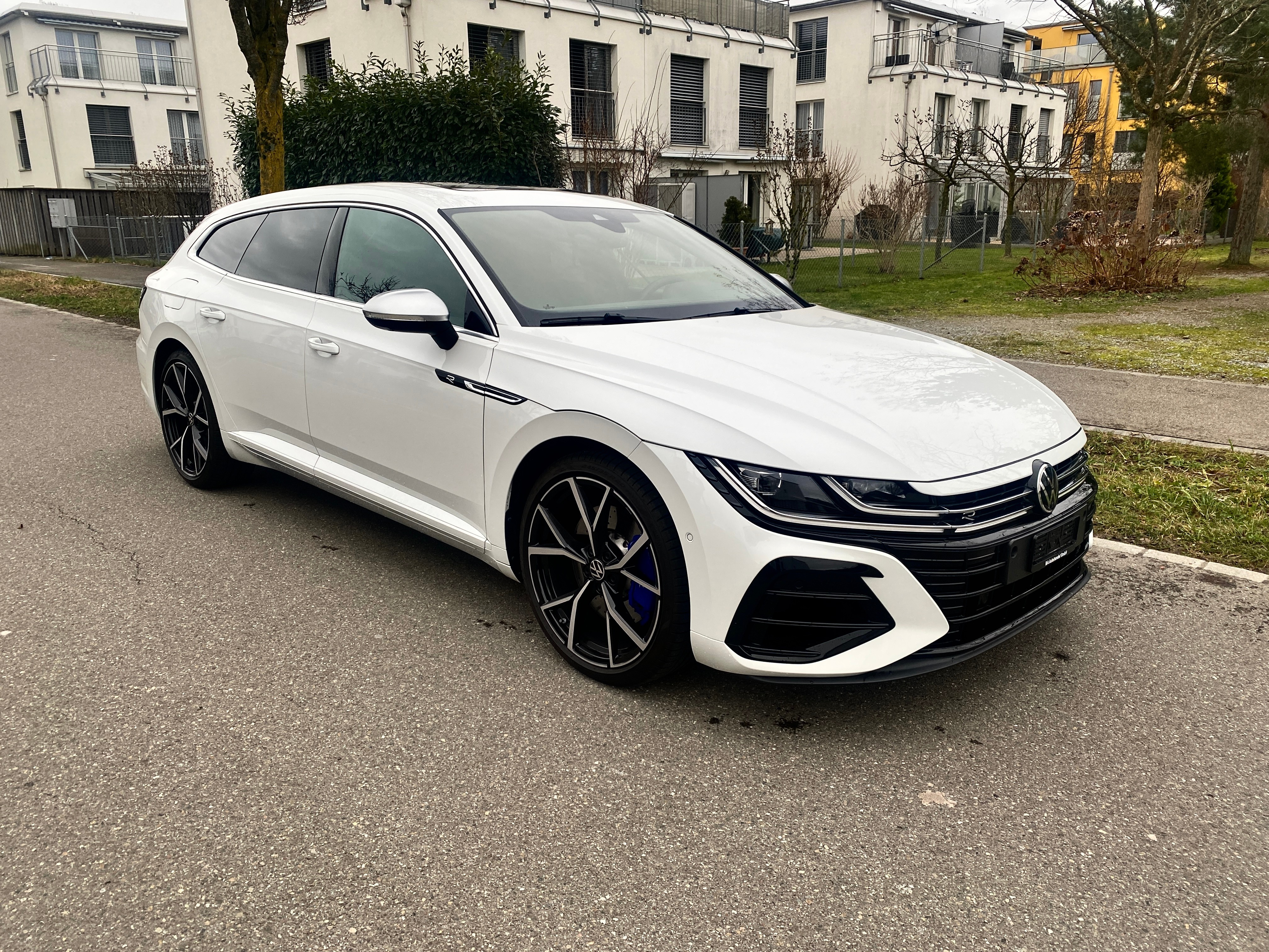 VW ARTEON SB 2.0 TSI R 4MOTION DSG*VOLLAUSSTATTUNG*EL. PANORAMA-GLASSCHIEBEDACH*EL. ANHÄNGERKUPPLUNG*