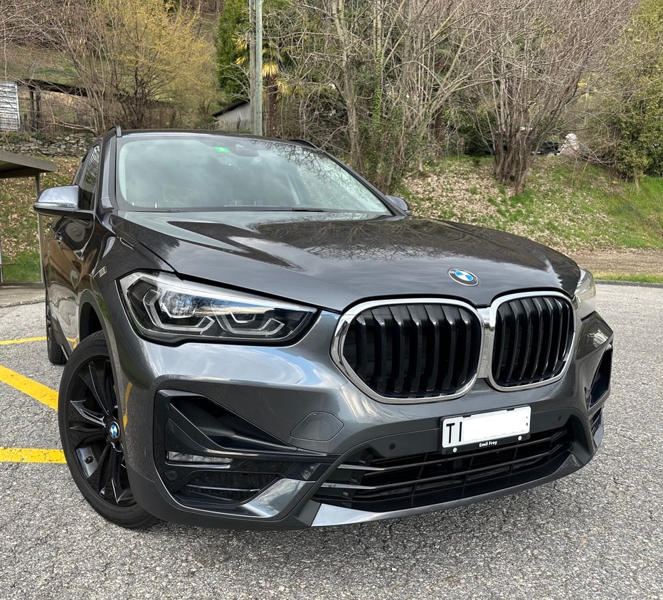 BMW X1 xDrive 18d Essential Edition Steptronic