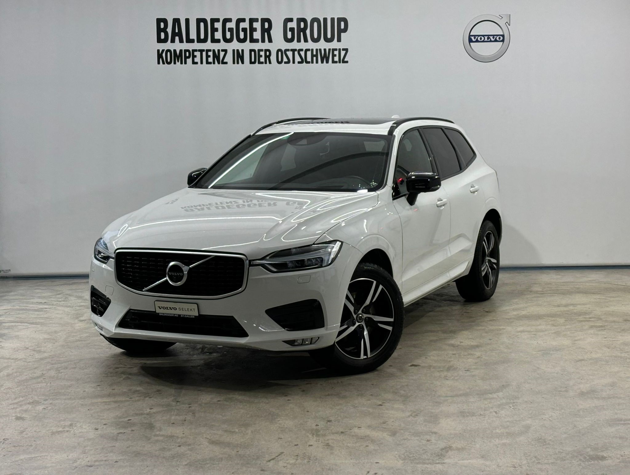 VOLVO XC60 2.0 T5 R-Design AWD