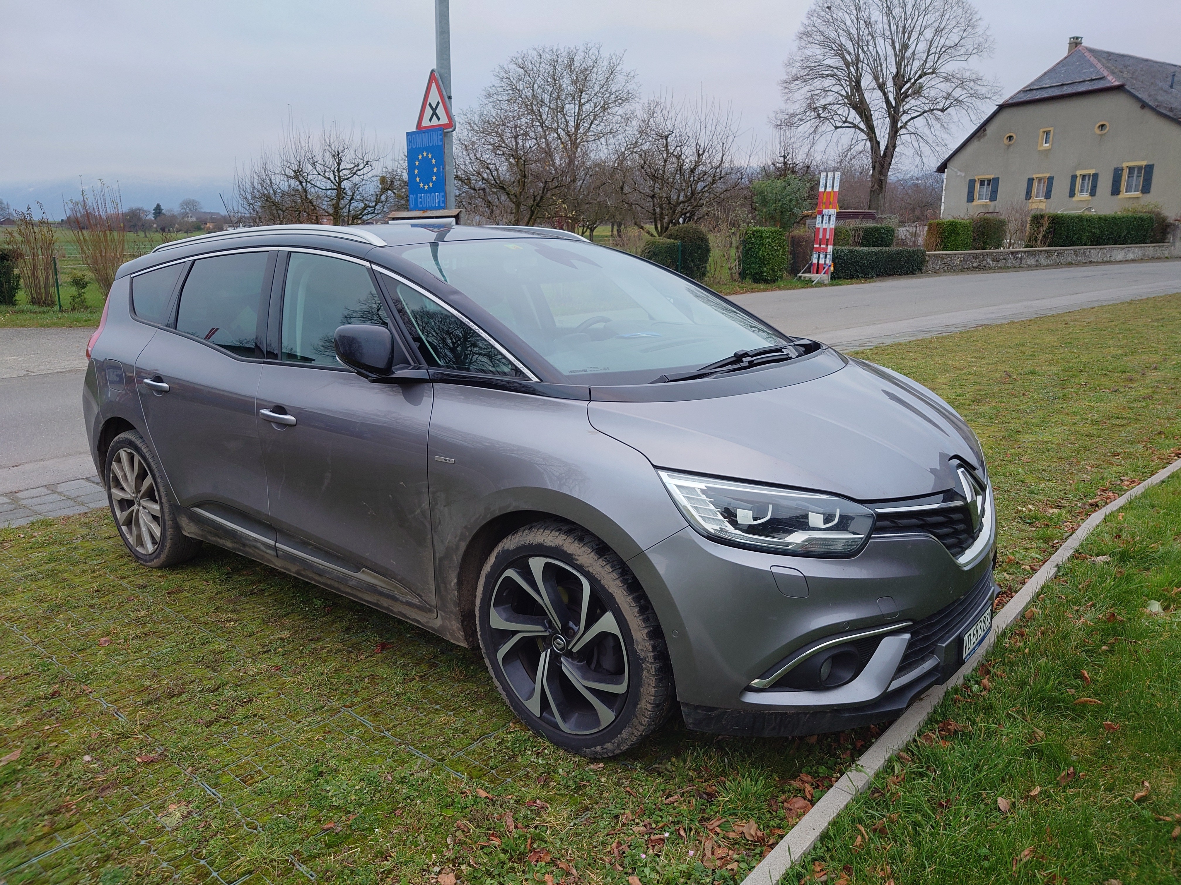 RENAULT Grand Scénic 1.5 dCi Hybrid Assist Bose