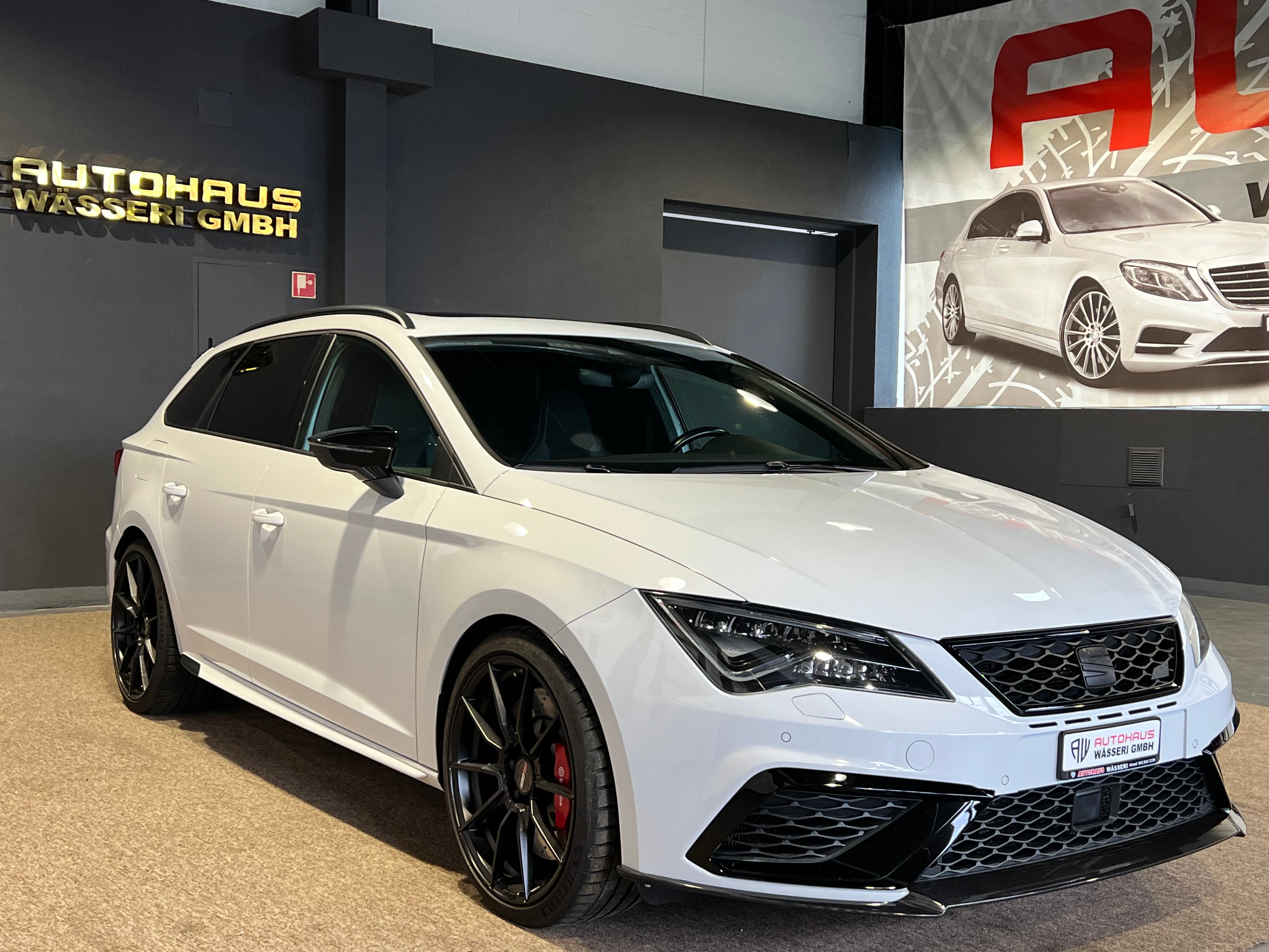 SEAT Leon ST 2.0 TSI Cupra 370 4 Drive DSG