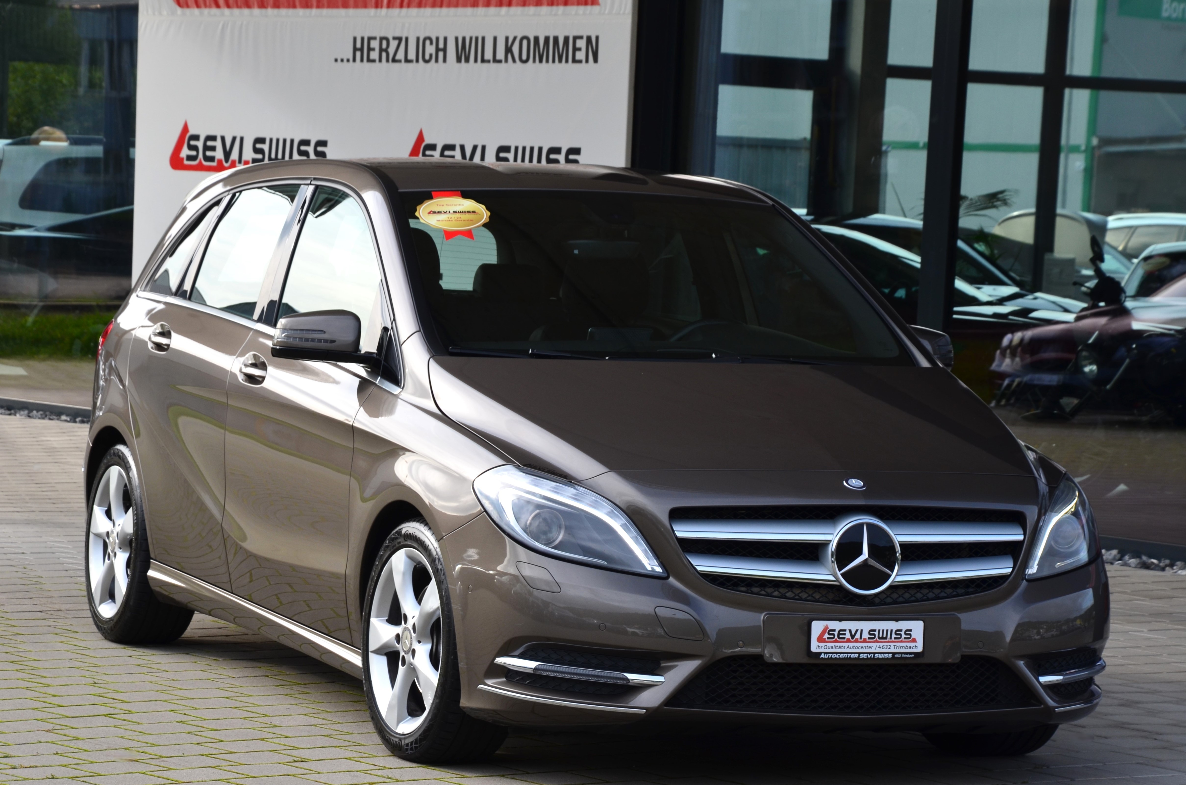 MERCEDES-BENZ B 200 7G-DCT