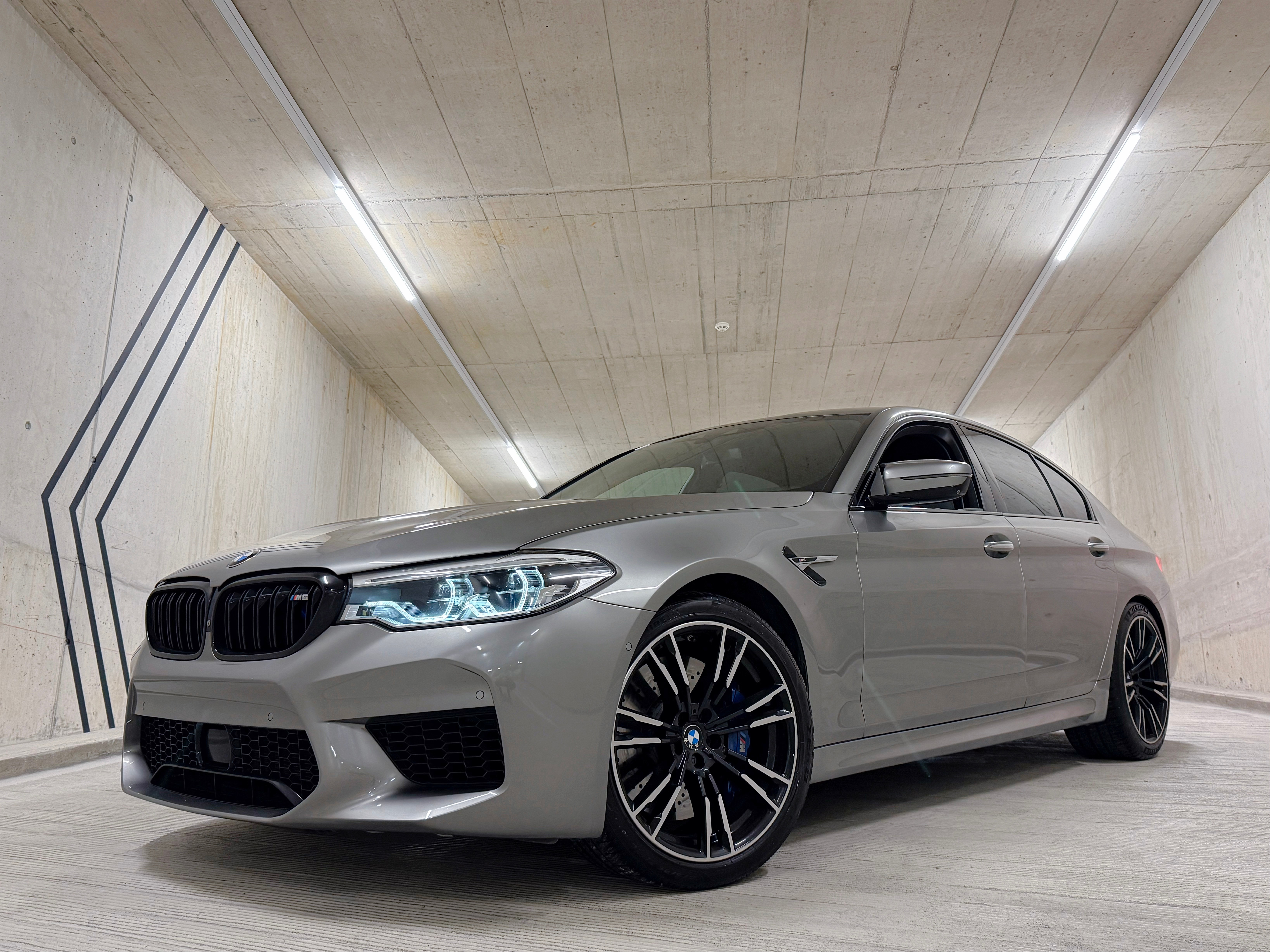 BMW M5 xDrive Drivelogic