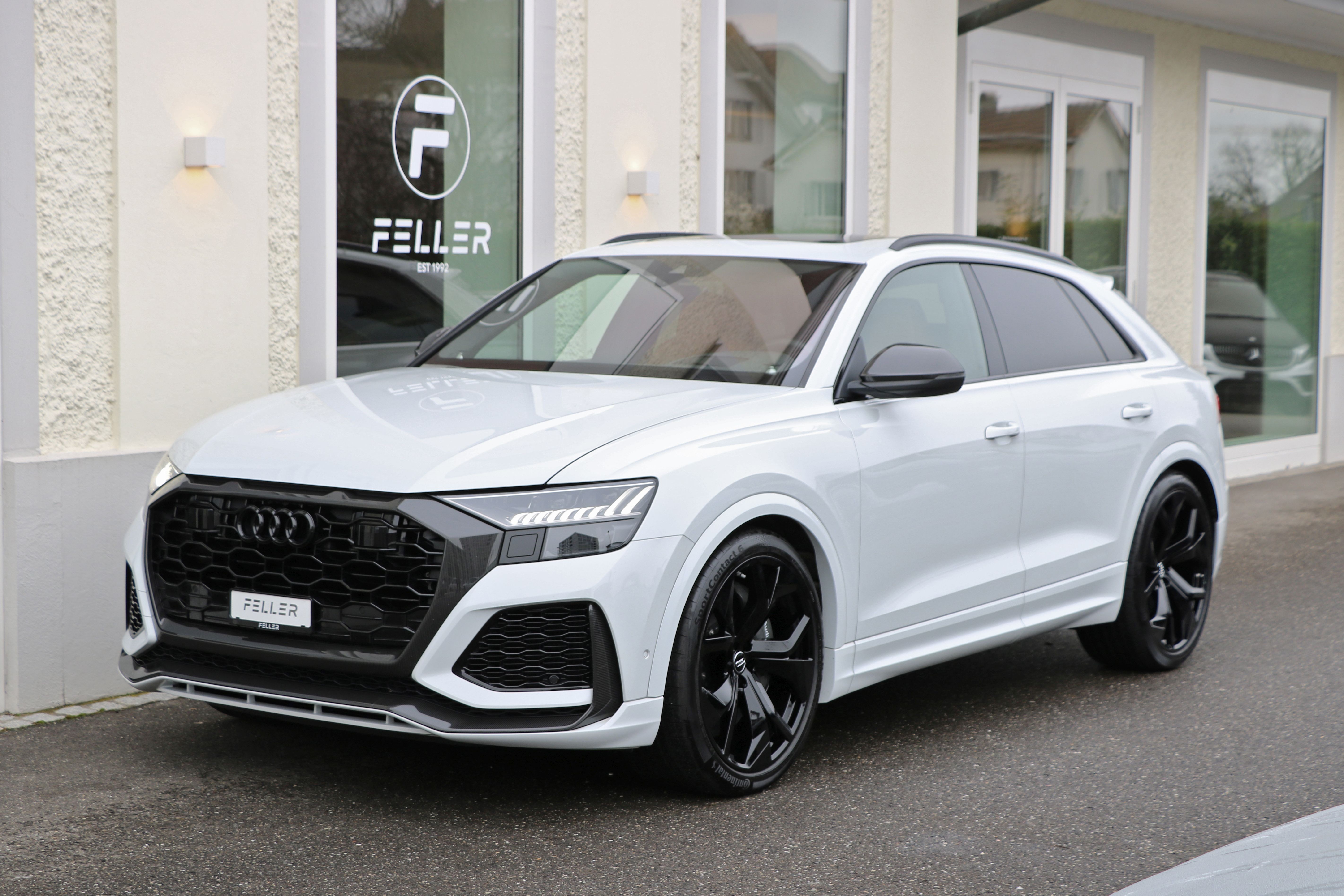 AUDI RSQ8 quattro tiptronic