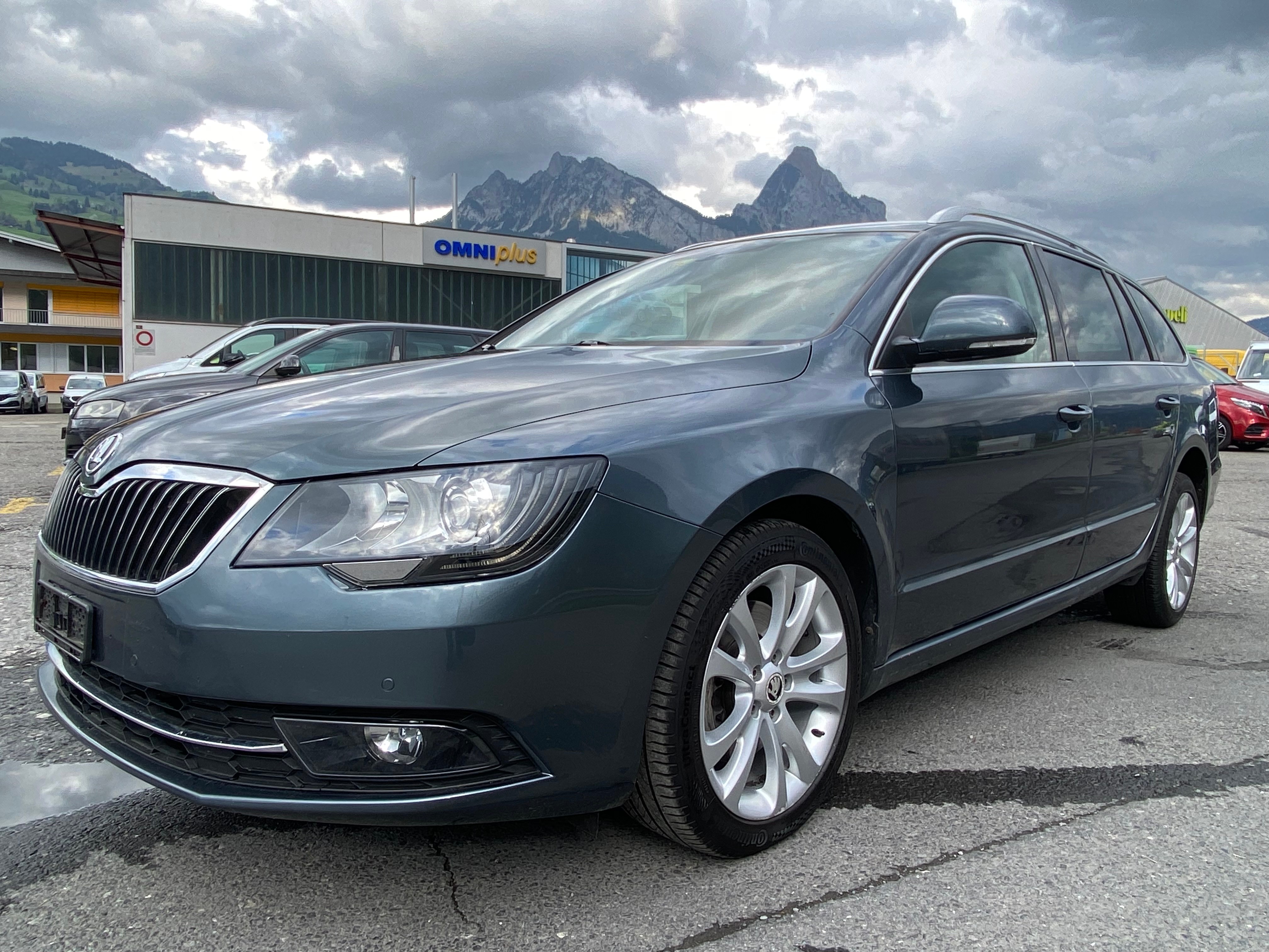 SKODA Superb Combi 1.8 TSI Elegance 4x4