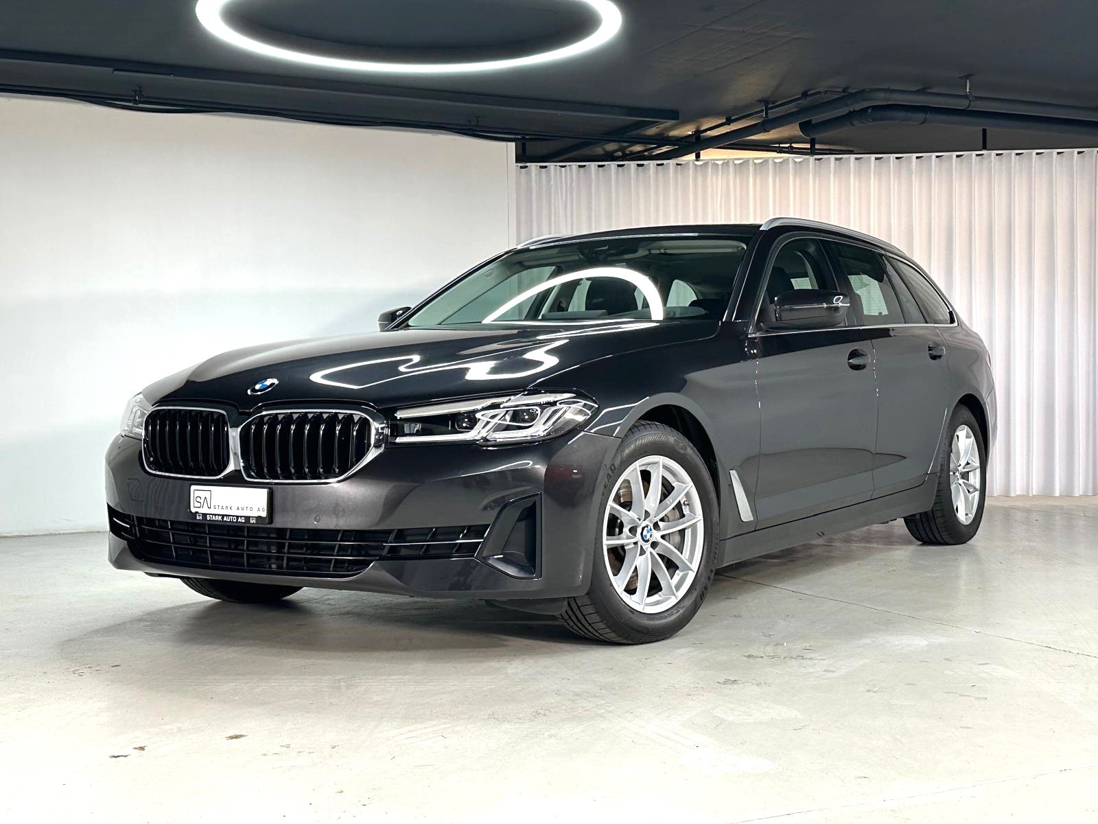 BMW 530d xDrive 48V Touring Luxury Line Steptronic