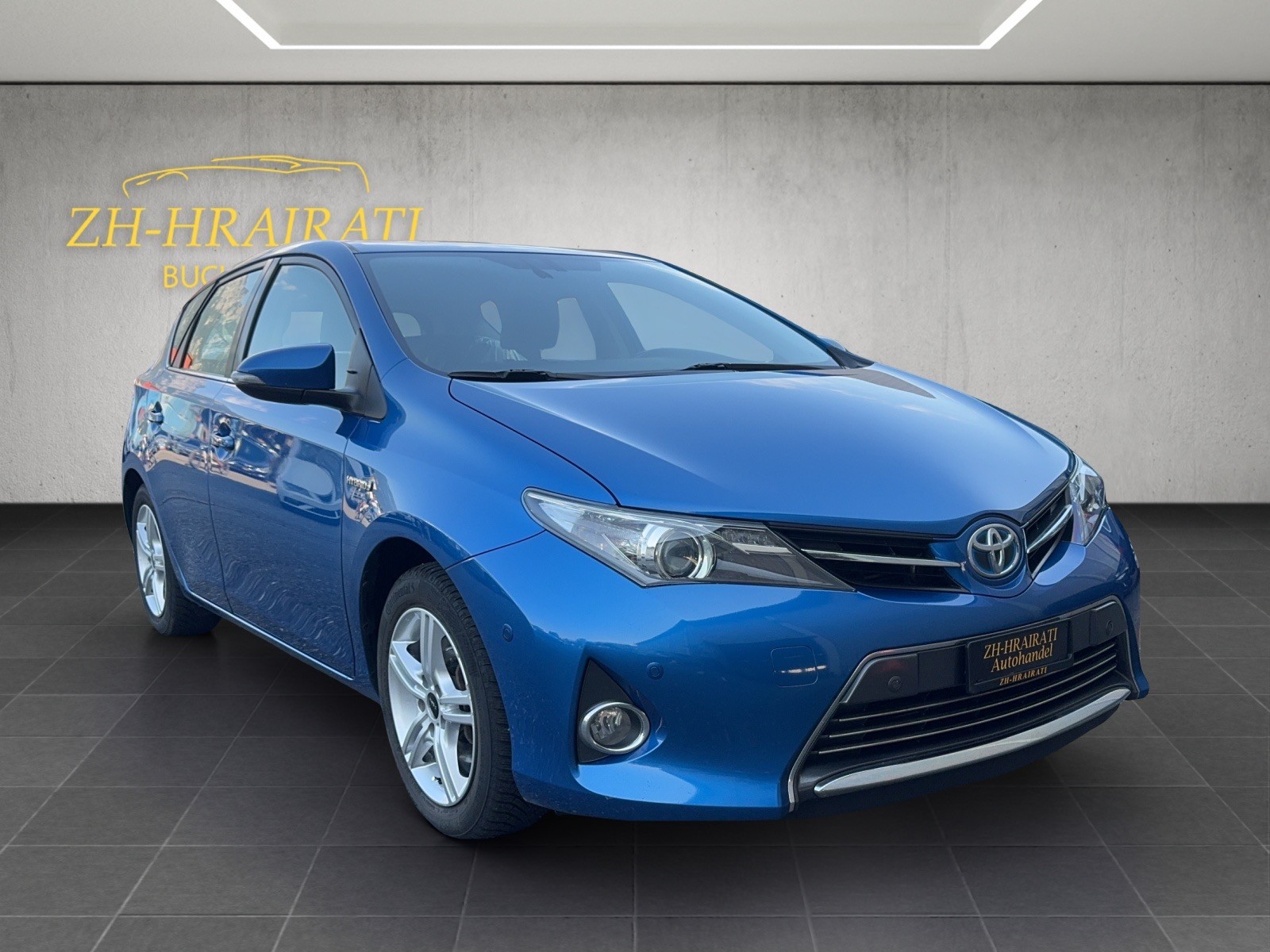 TOYOTA Auris 1.8 16V HSD Linea Luna