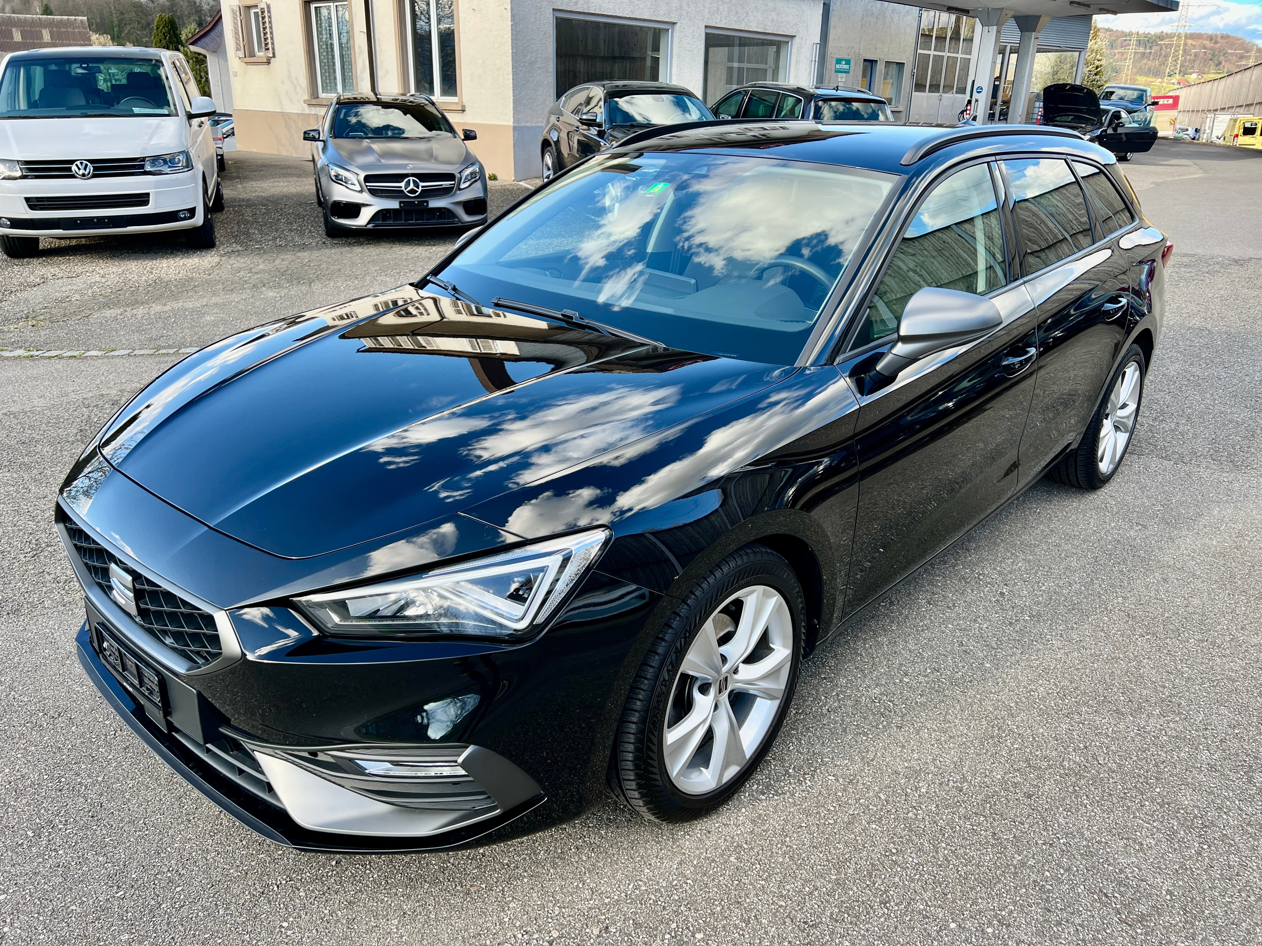 SEAT Leon ST 1.5 eTSI mHEV DSG FR