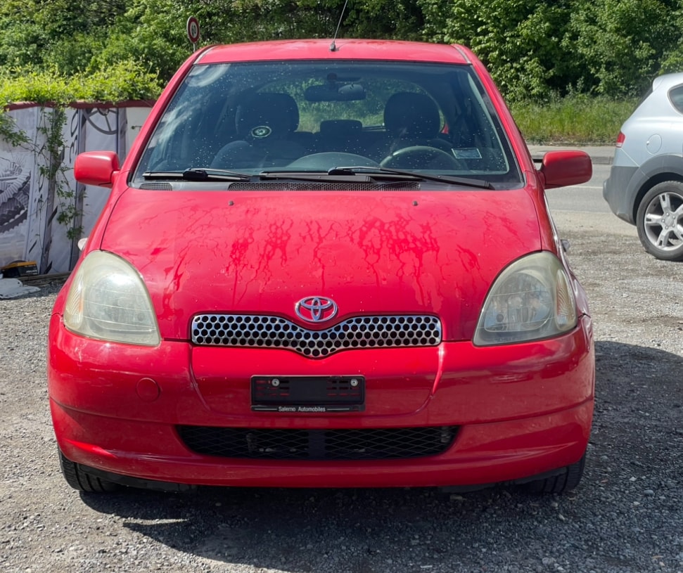 TOYOTA Yaris 1.0 Linea Luna