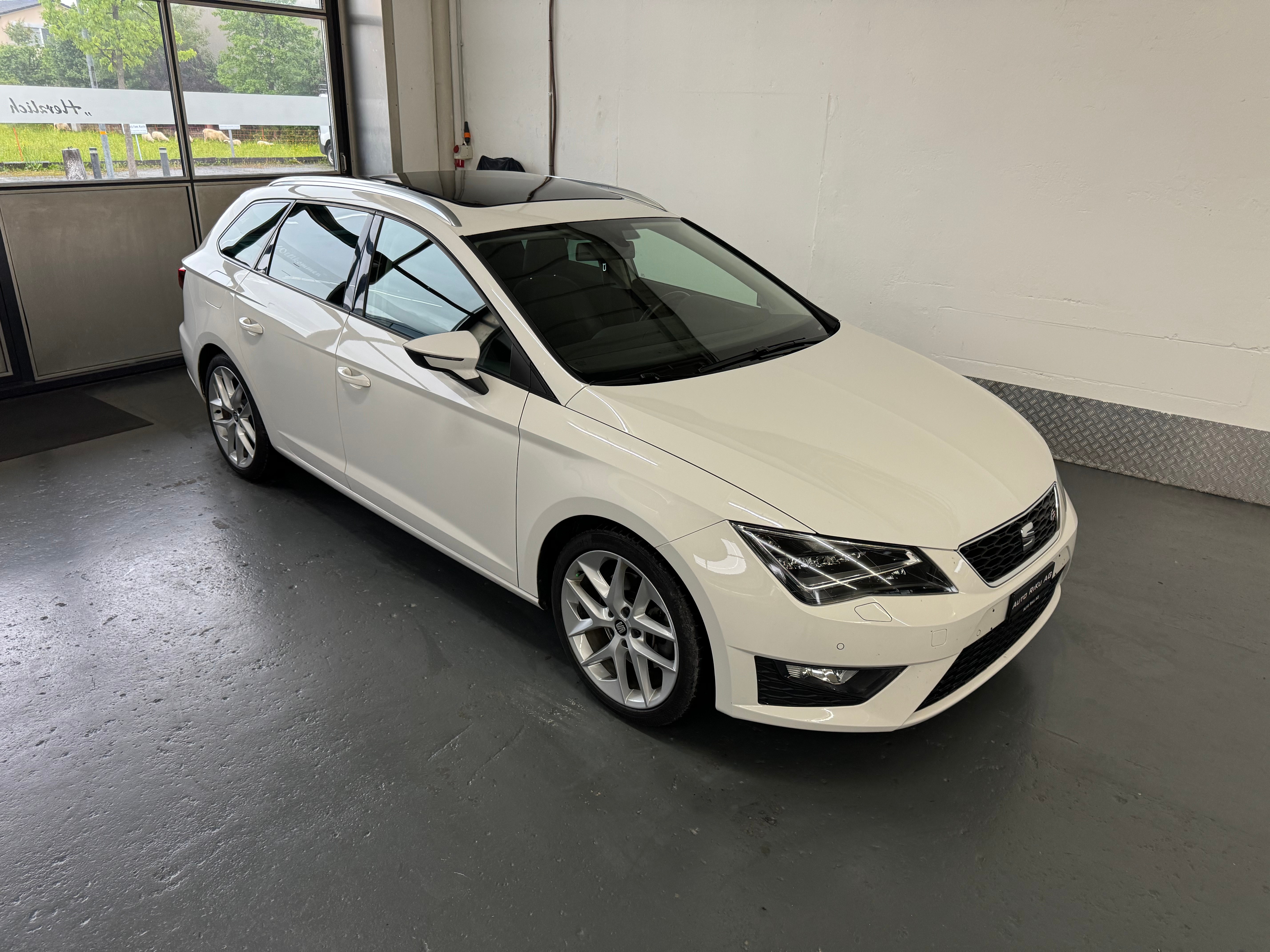 SEAT Leon ST 2.0 TDI FR DSG