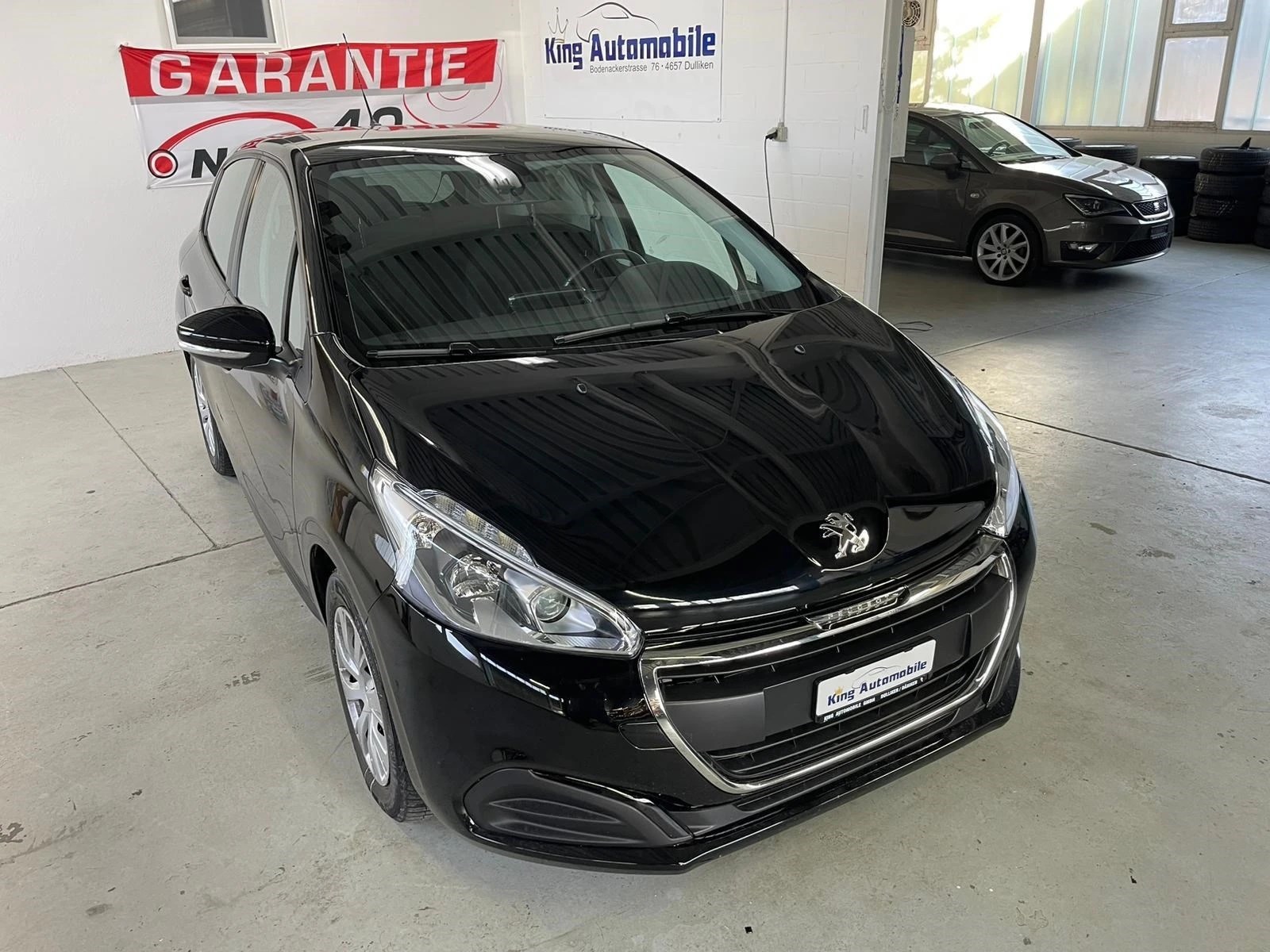 PEUGEOT 208 1.2 PureTech Active EAT6