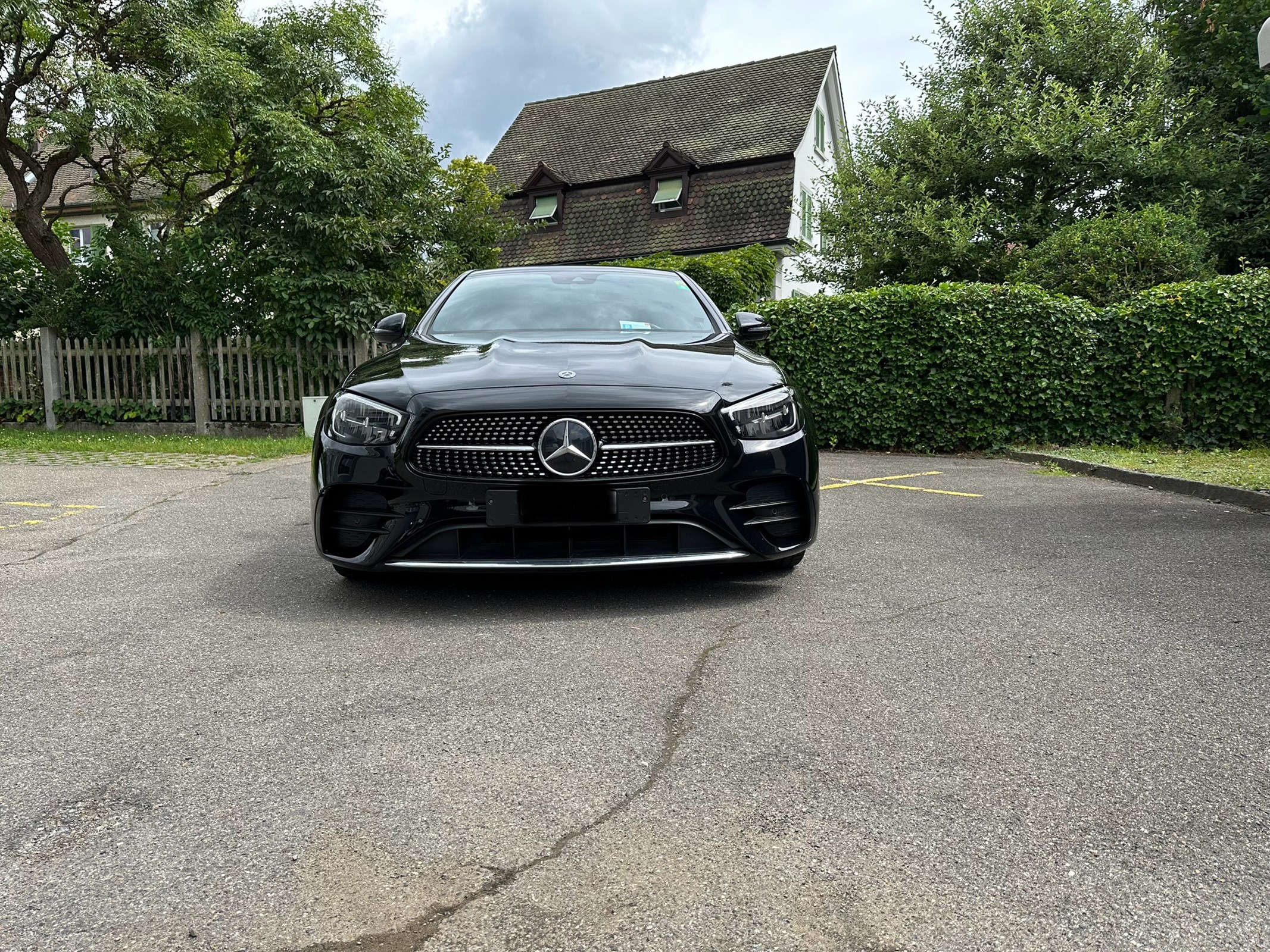 MERCEDES-BENZ E 220 d AMG Line 9G-Tronic