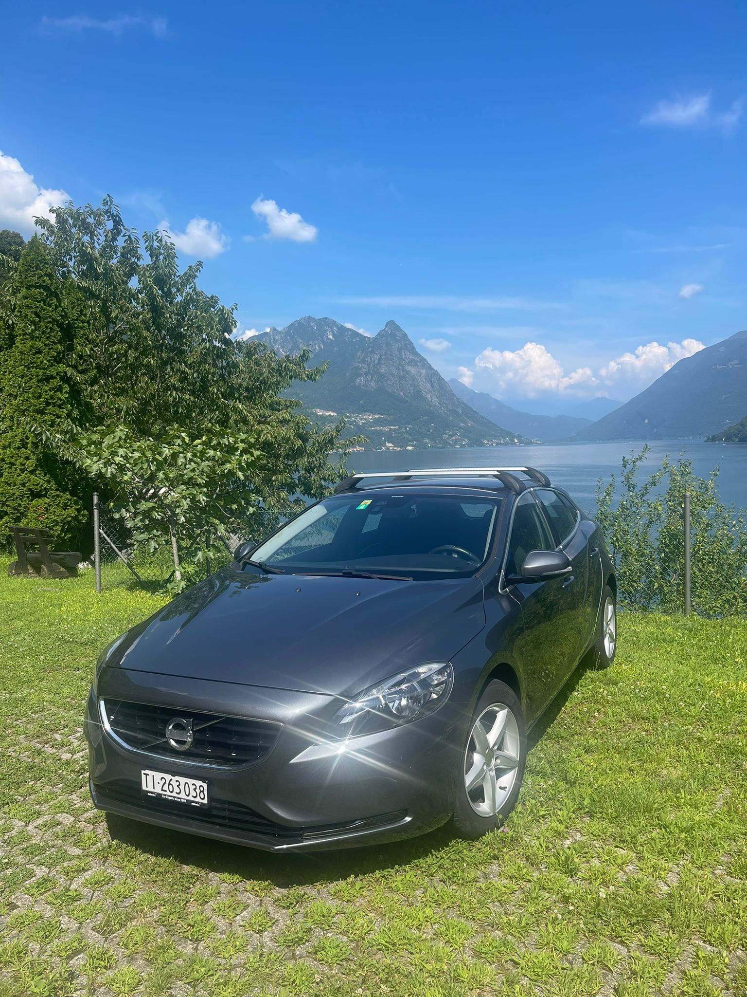 VOLVO V40 D3 Summum Geartronic