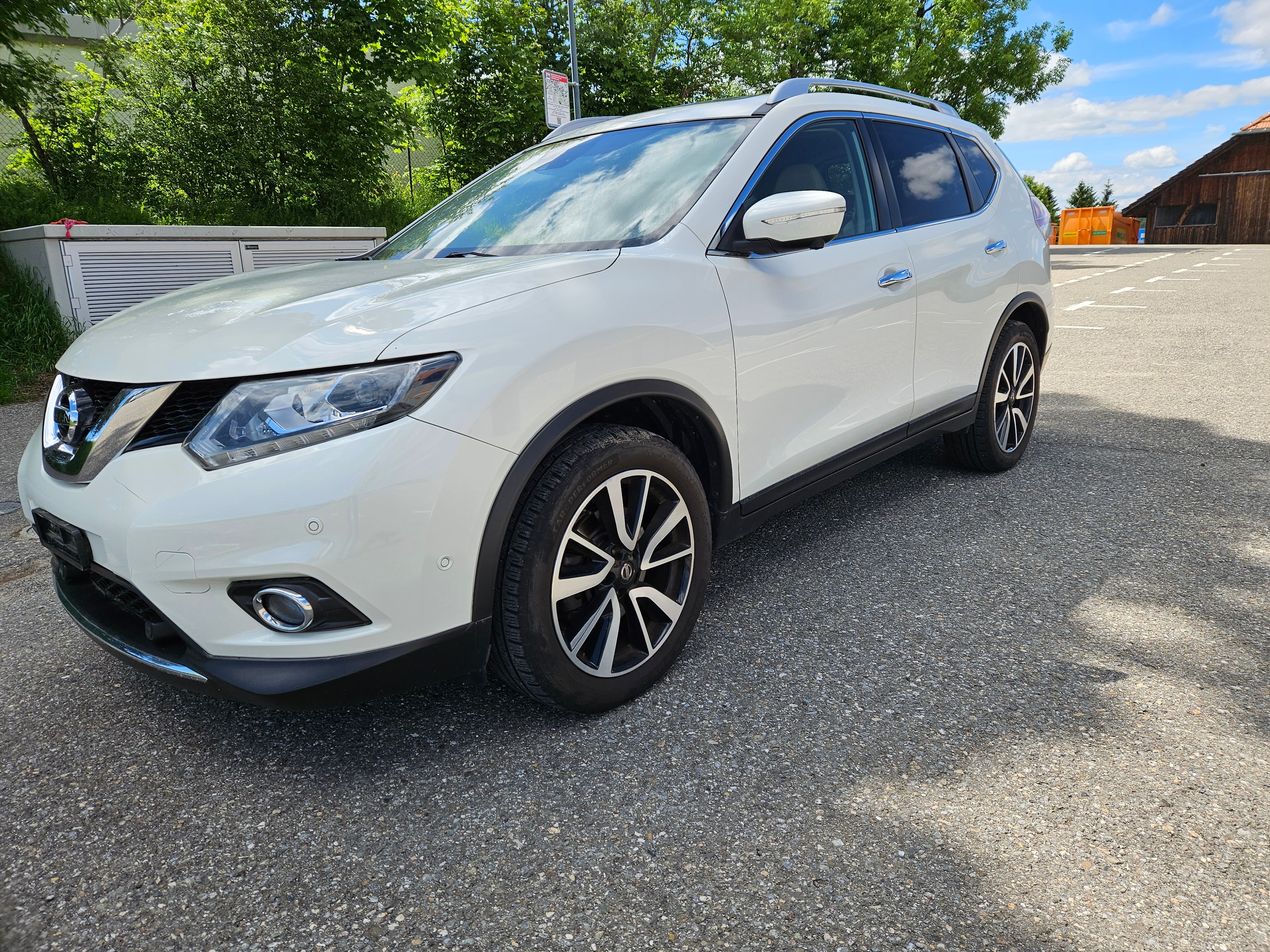 NISSAN X-Trail 1.6 DIG-T 7sitze 7 places benzin