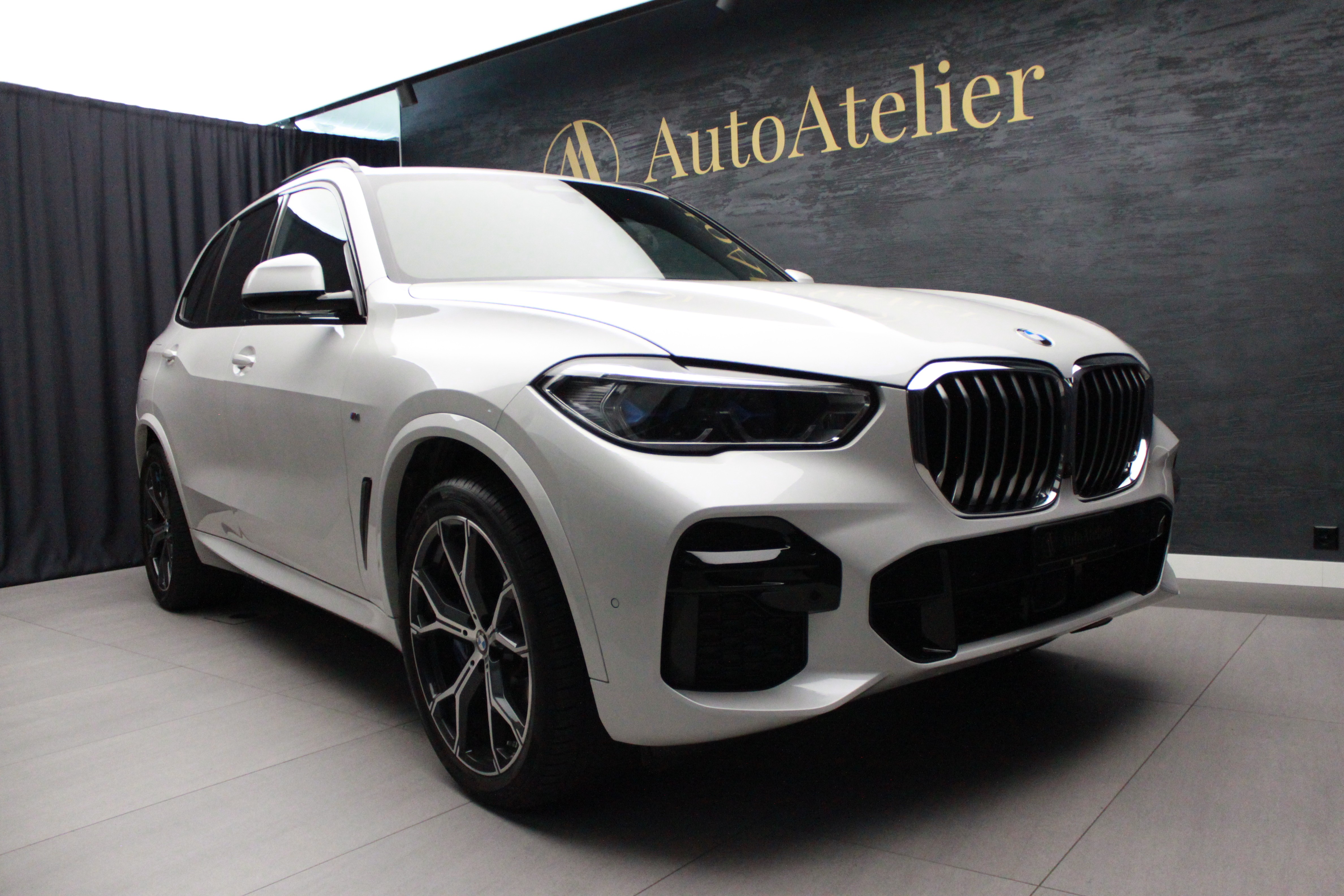 BMW X5 xDrive 48V 40i M Sport Steptronic