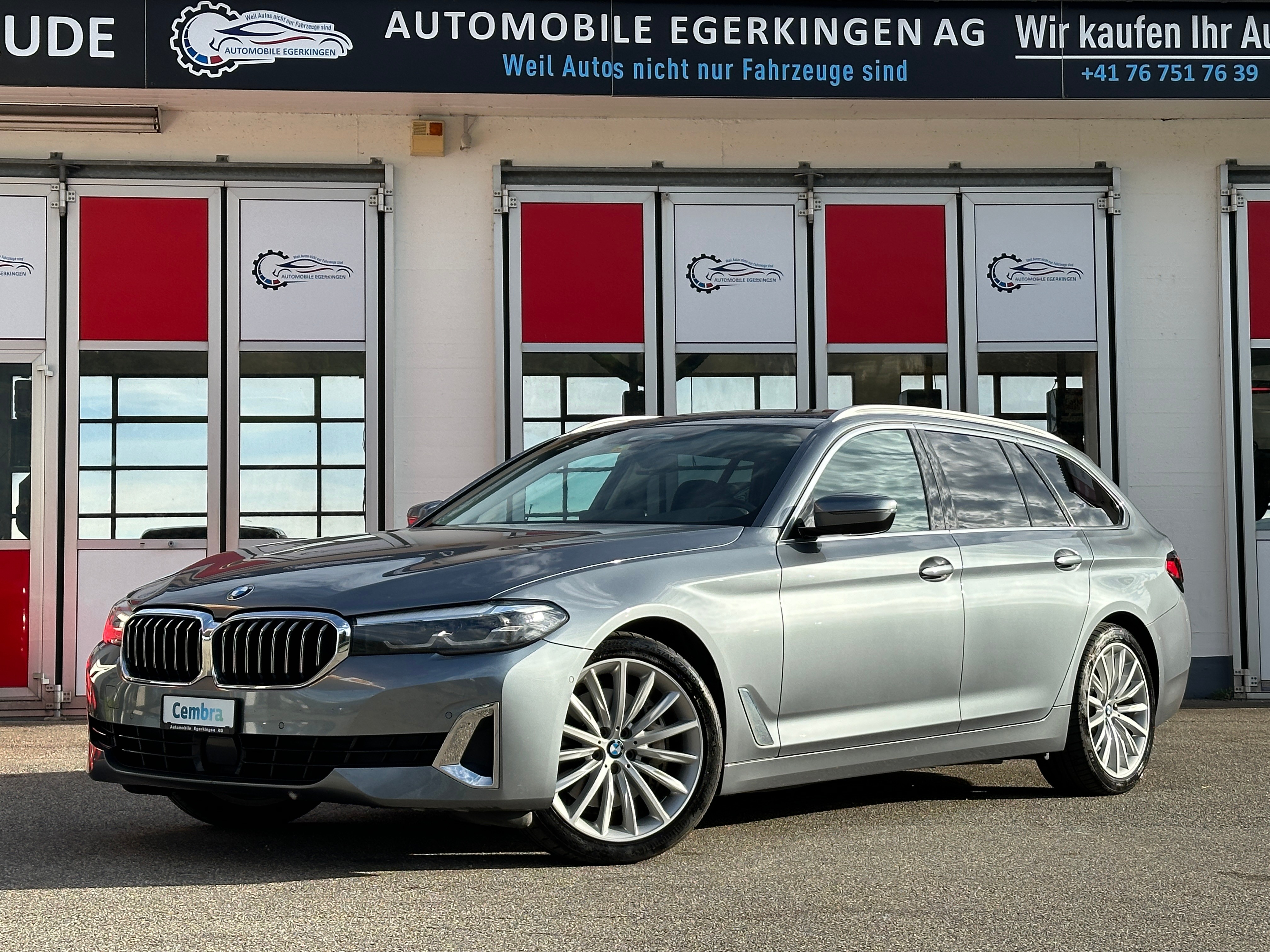 BMW 530d xDrive 48V Touring Luxury Line Steptronic