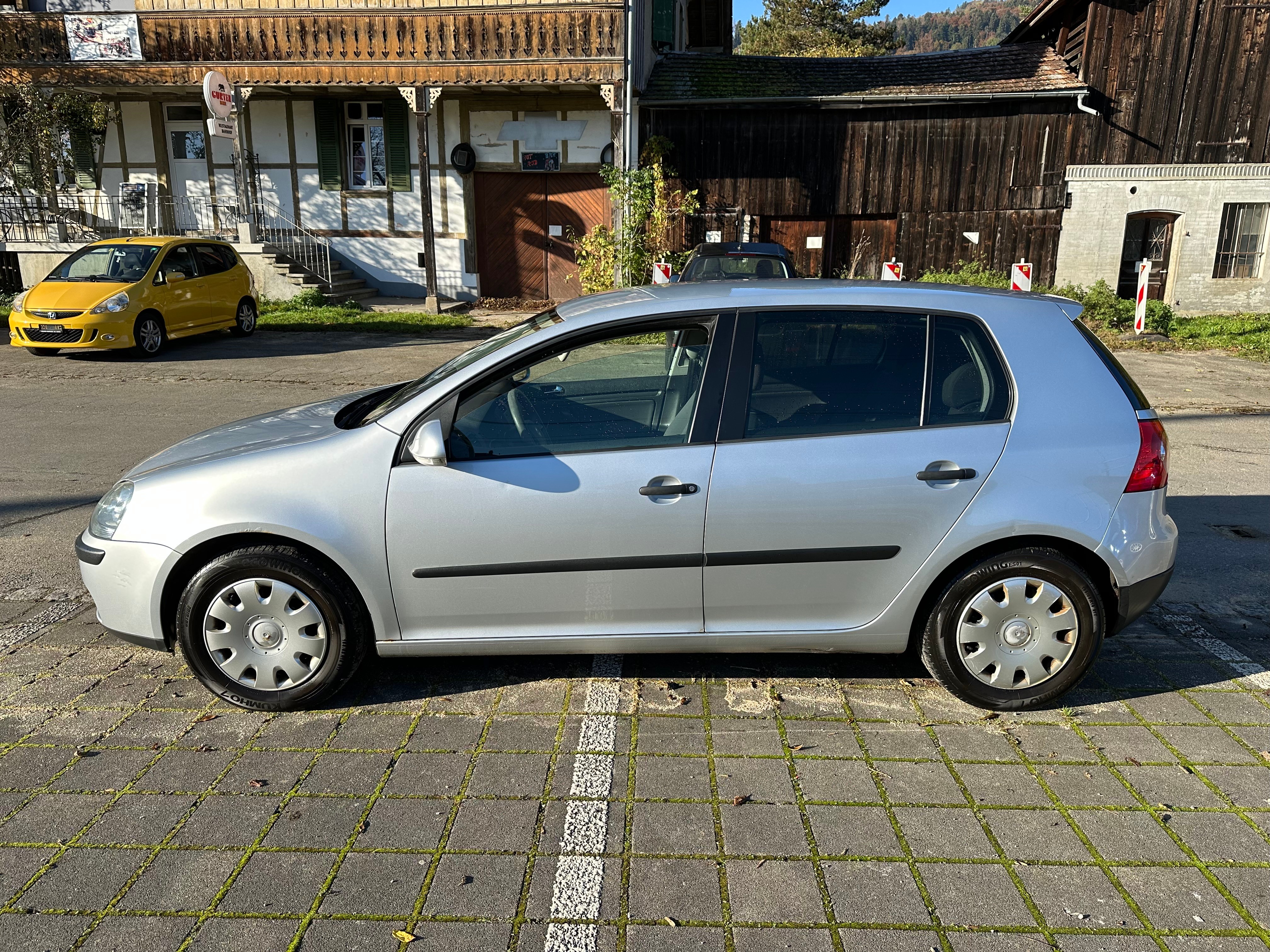 VW Golf 1.6 FSI Trendline