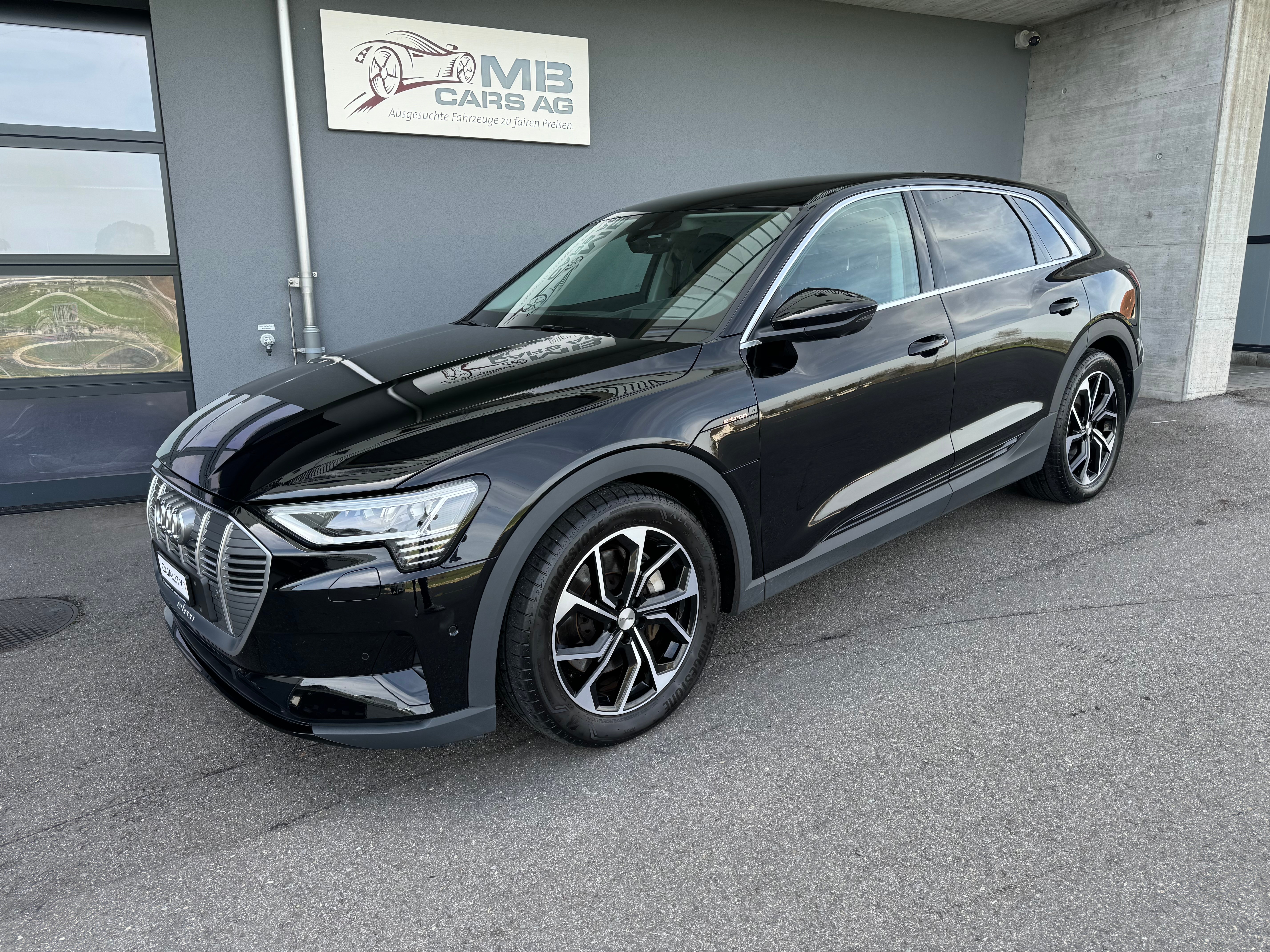 AUDI e-tron 50 quattro mit AHK!