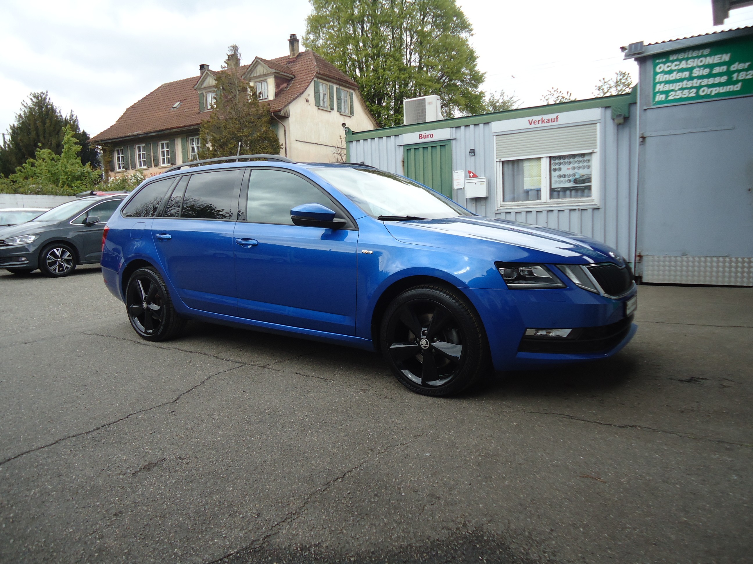 SKODA Octavia Combi 2.0 TDI Soleil 4x4 DSG I Hand ! Standheizung