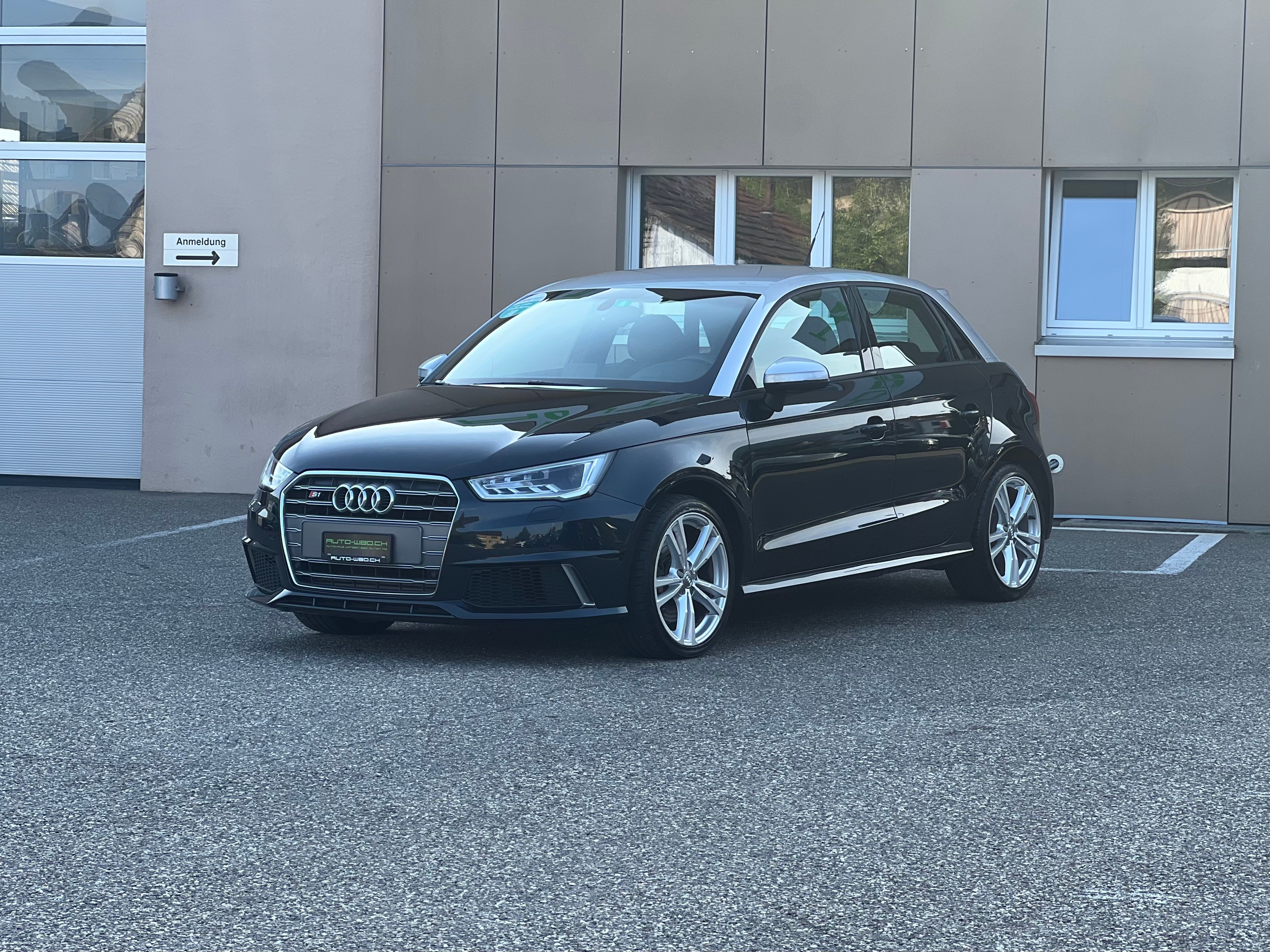 AUDI S1 Sportback 2.0 TFSI quattro