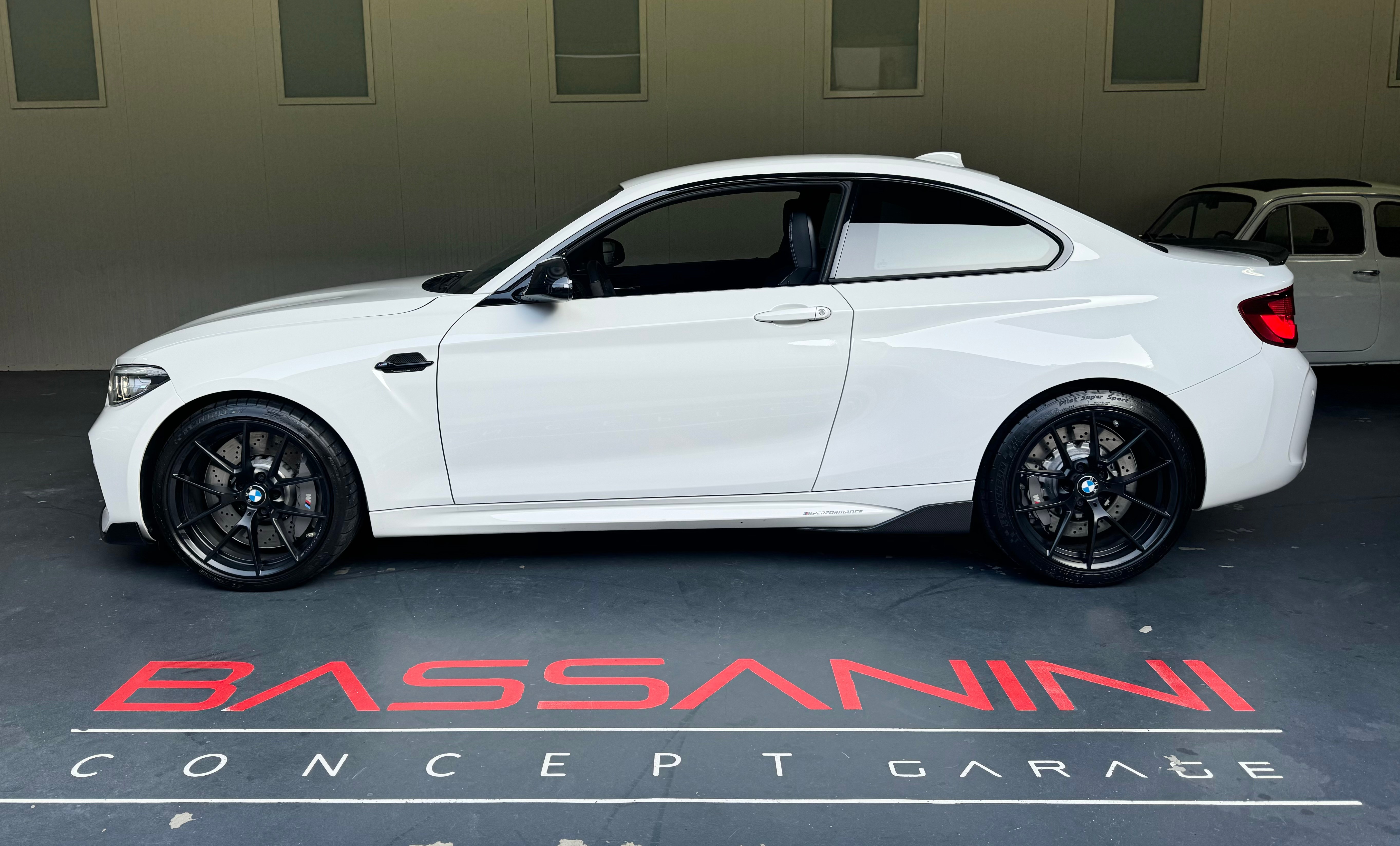 BMW M2 Competition Swiss Performance Edition Drivelogic ## Swiss Auto con gratis service