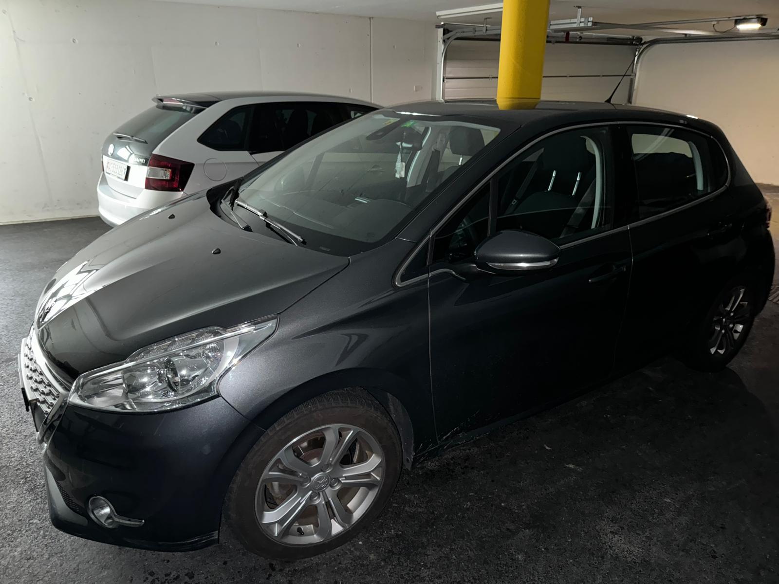 PEUGEOT 208 1.6 e-HDI Allure