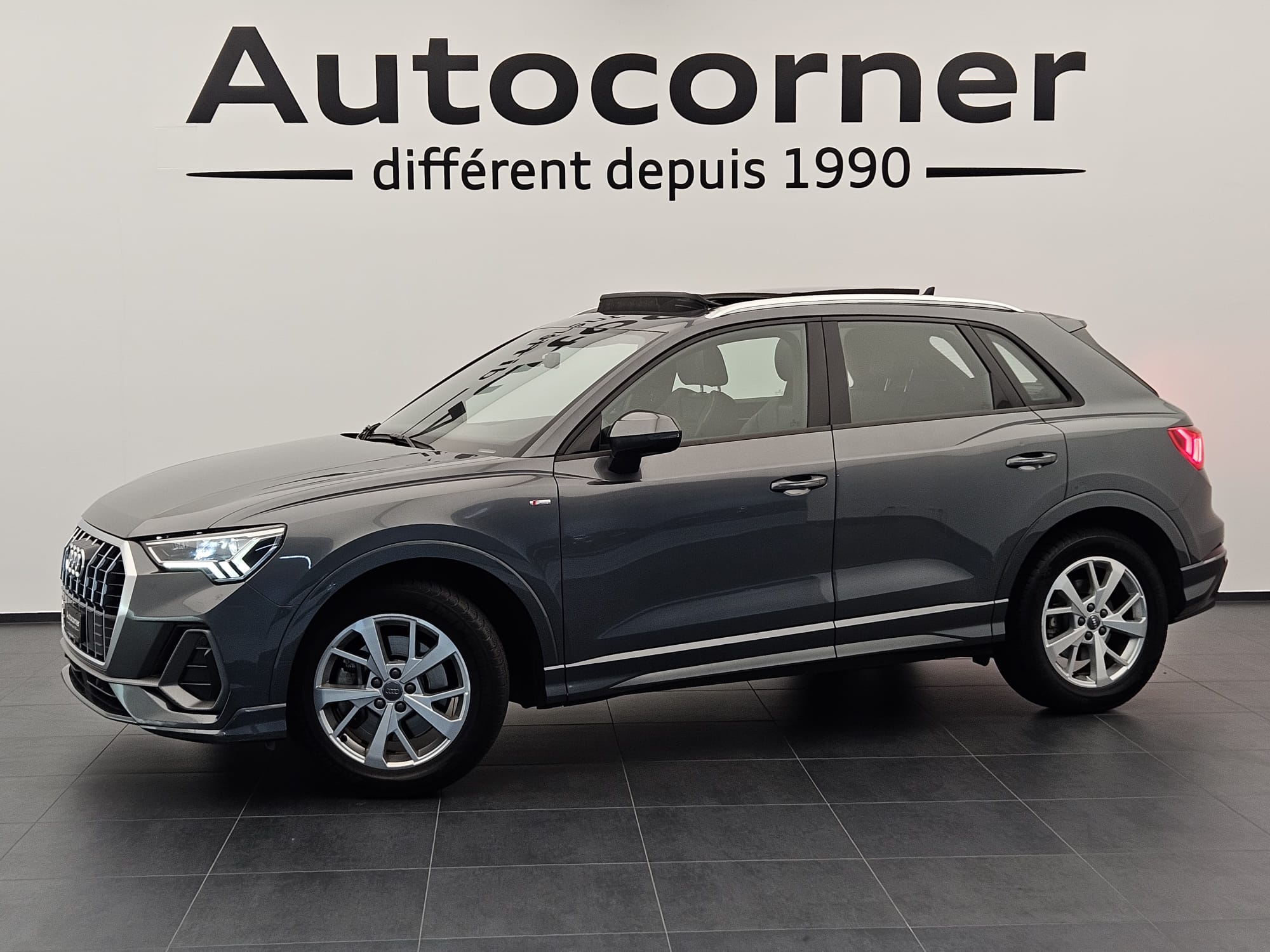 AUDI Q3 40 TFSI S line quattro S-tronic