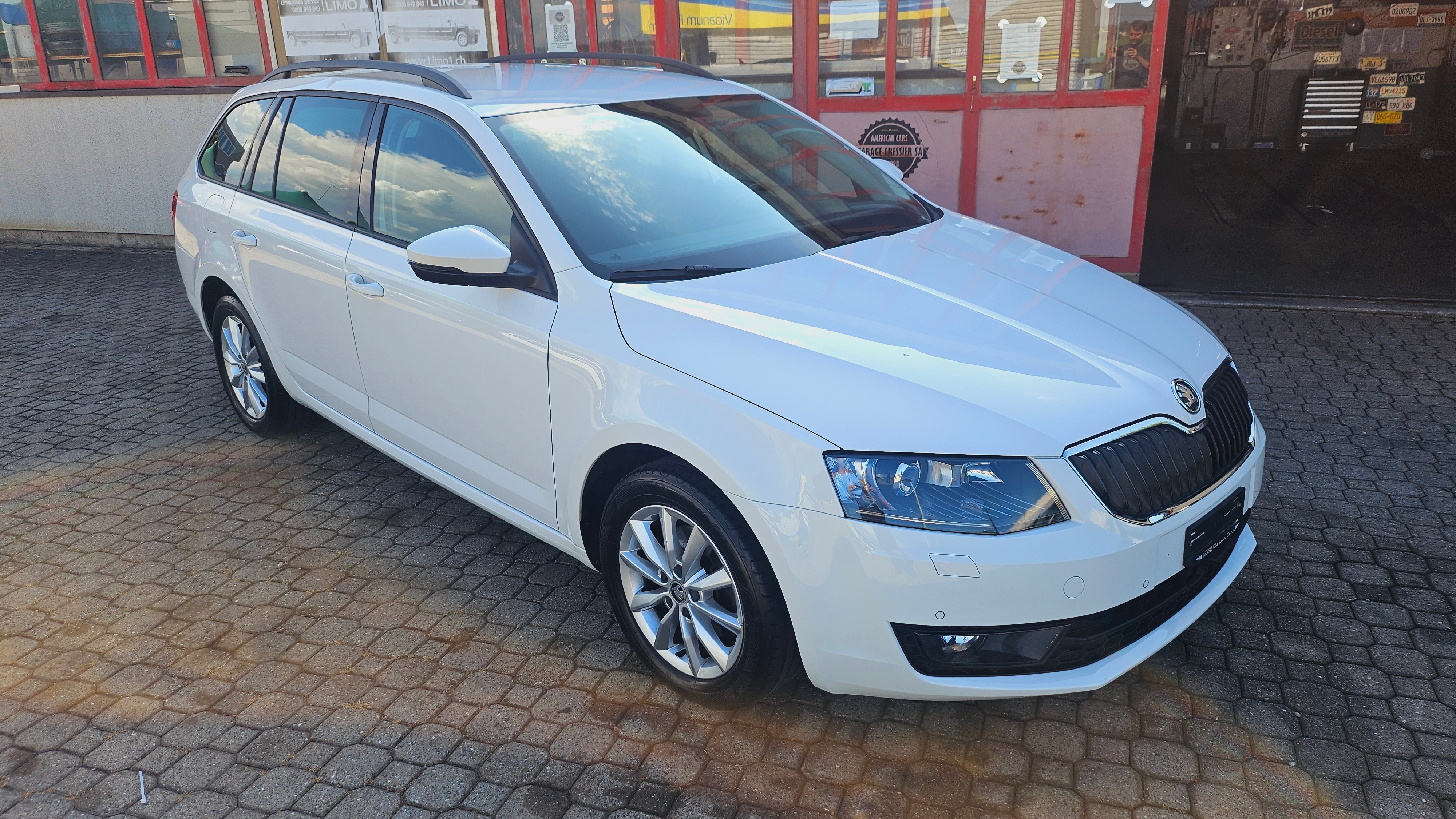 SKODA Octavia Combi 2.0 TDI Style DSG